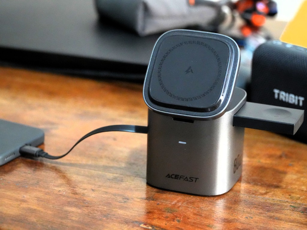 AceFast 6-in-1 80 W GaN charging station review: The coolest wireless and wired charging station with a small footprint