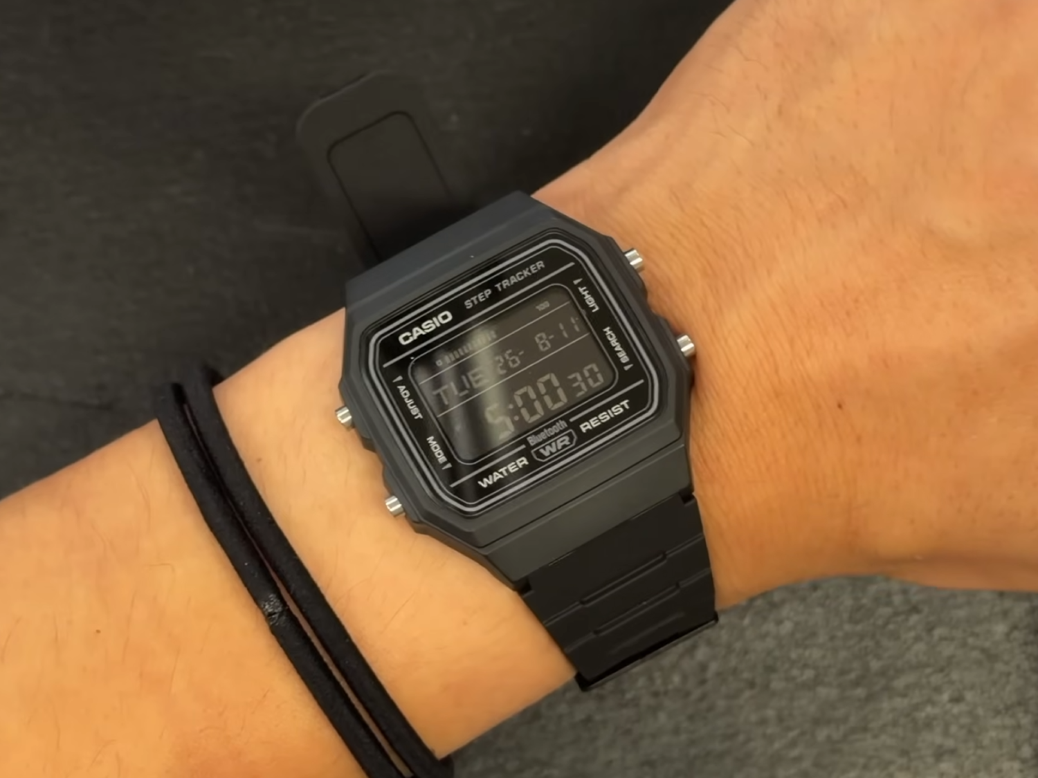 Casio F-B100W Bluetooth: First hands-on video showcases step tracker, metal buttons