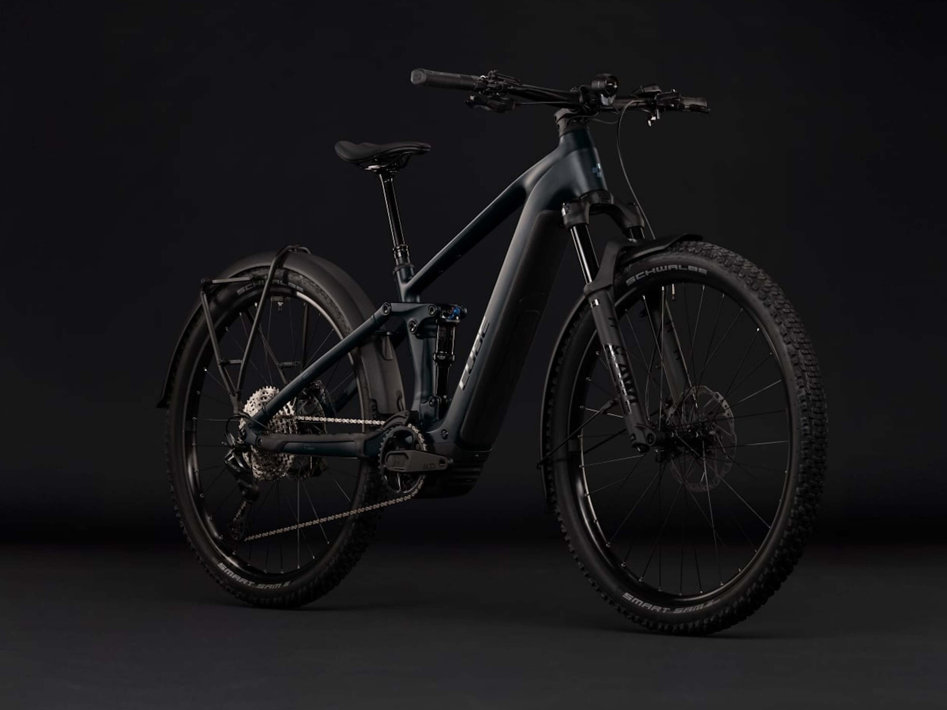 New Cube e-bike launches with 120 Nm Bosch motor, 800 Wh battery, and full commuter kit