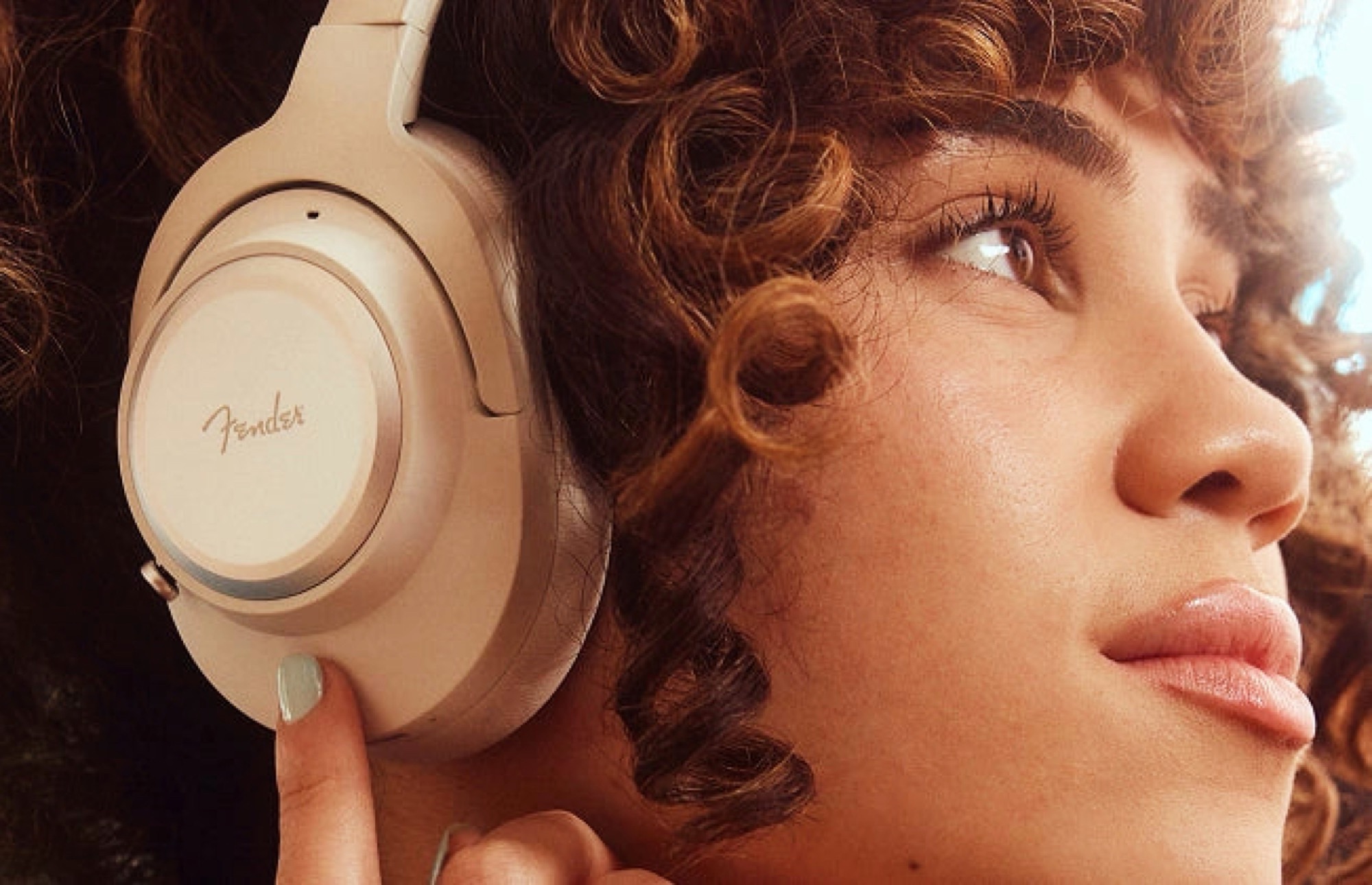 Fender Unveils MIX Wireless Headphones with 100-Hour Battery at CES 2026