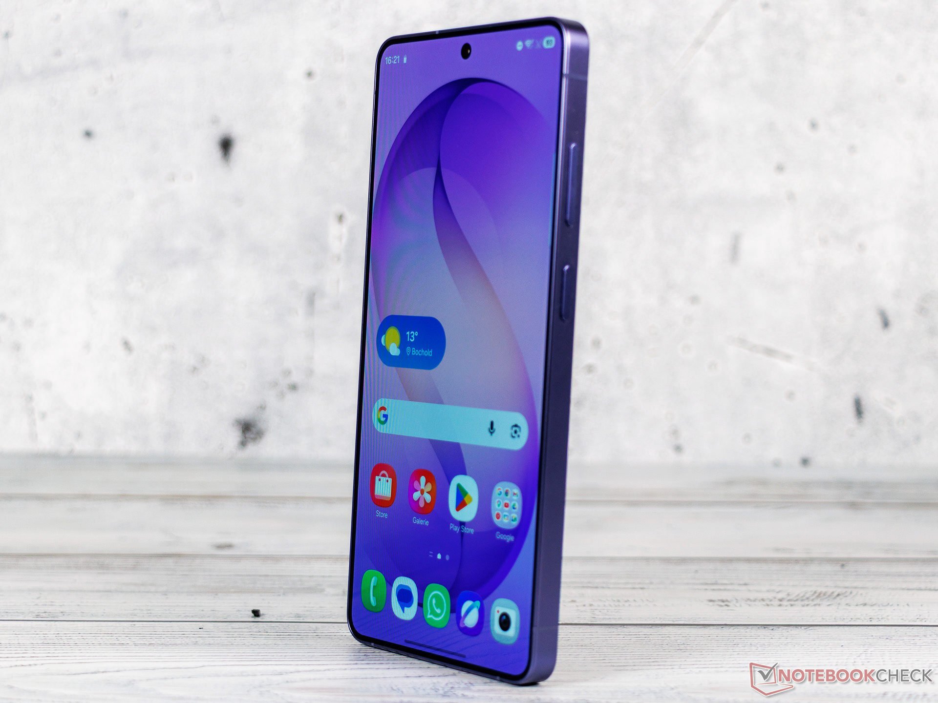 Samsung Galaxy smartphones now block ads in push notifications