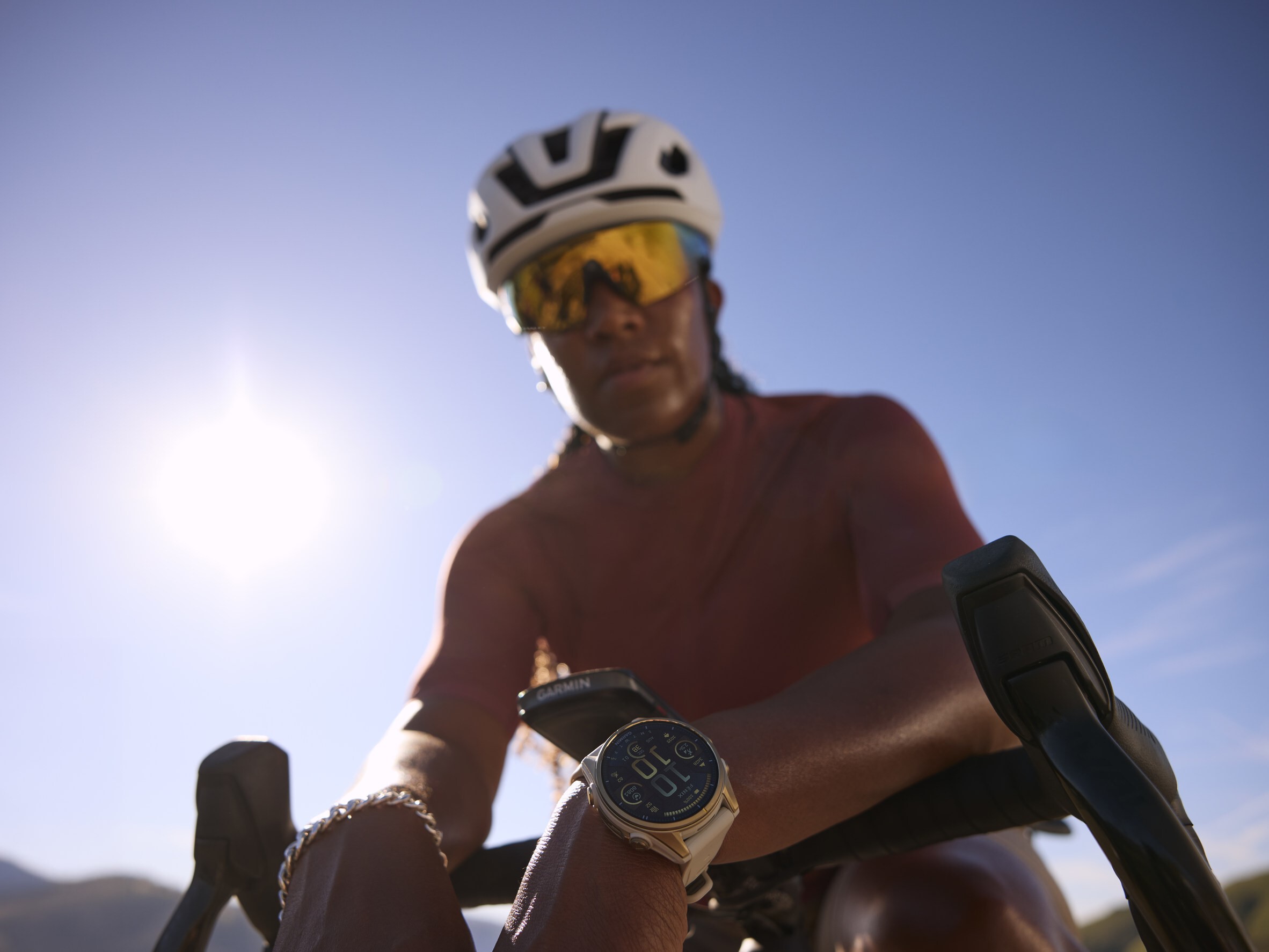 Oakley Meta Vanguard: Garmin gets smart-glasses integration