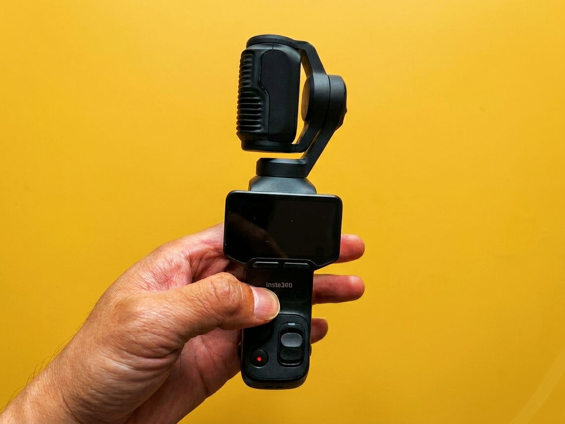 Insta360 Luna Ultra prototype hands-on: 8K video, 20-60mm zoom to rival Pocket 4 Pro; unique controls