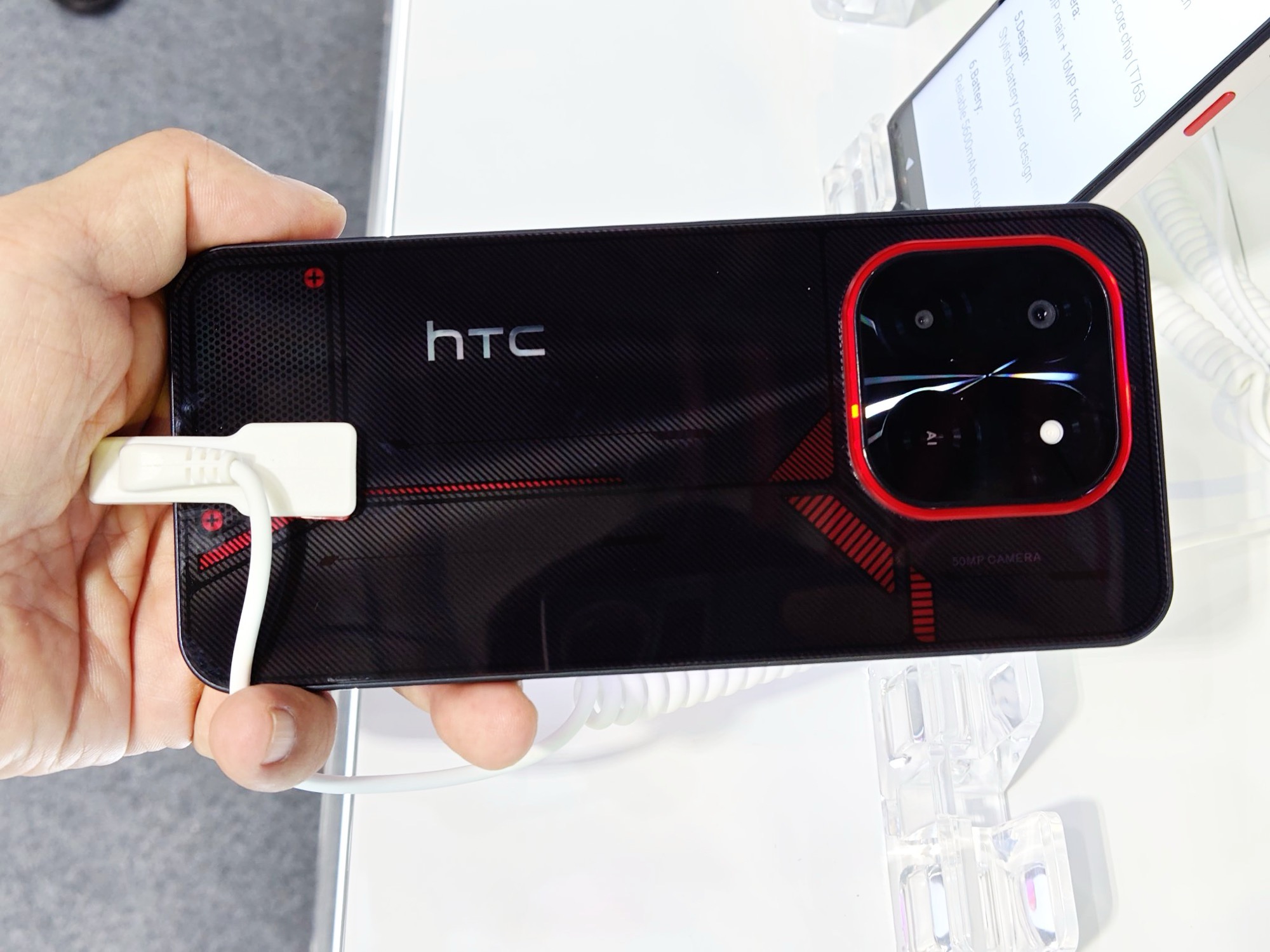 HTC Wildfire: New gaming smartphone with 5,600mAh battery and 50MP camera appears