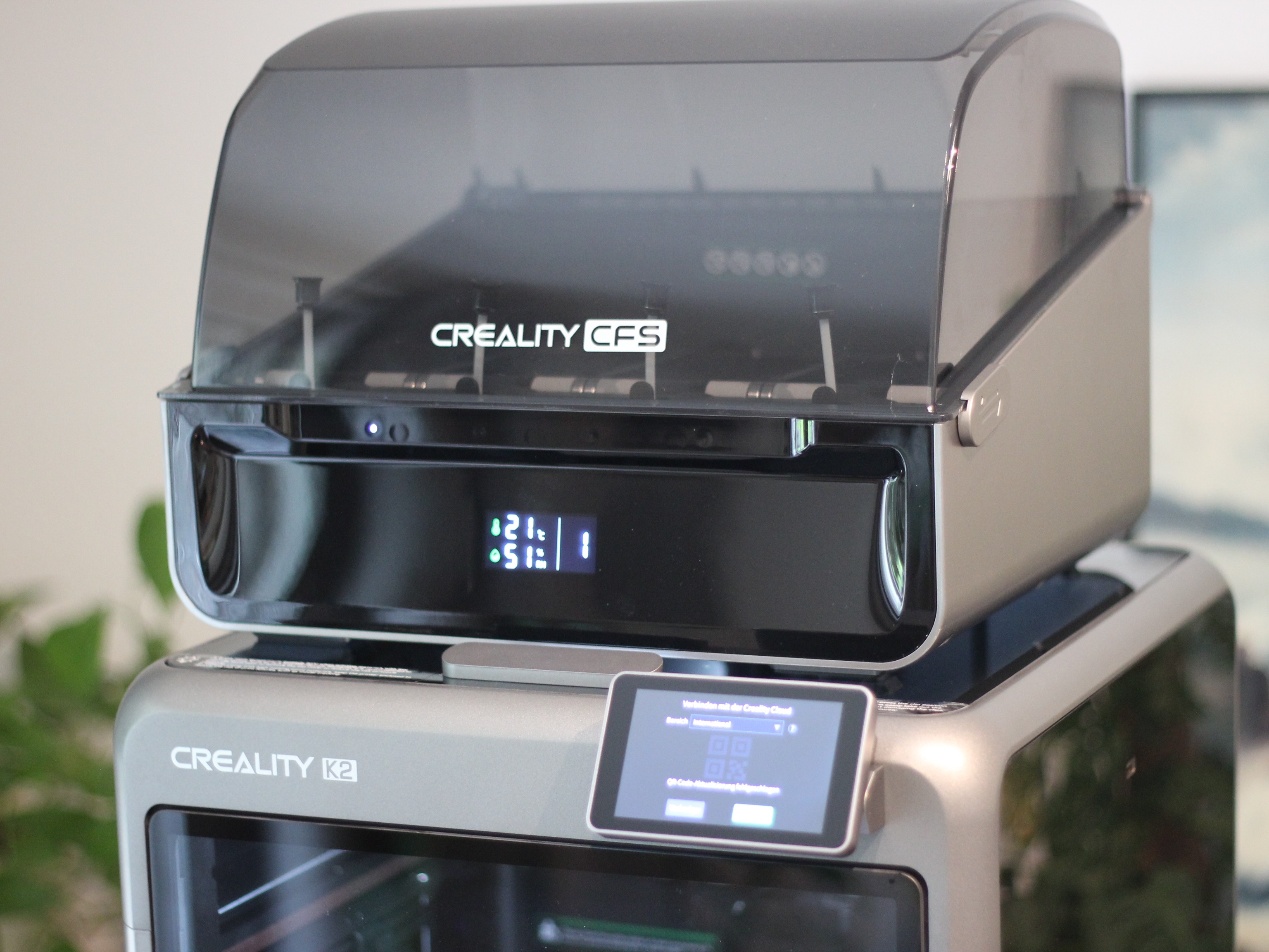 3D printer with multicolor support: The Creality K2 Combo prints well and is easy to use