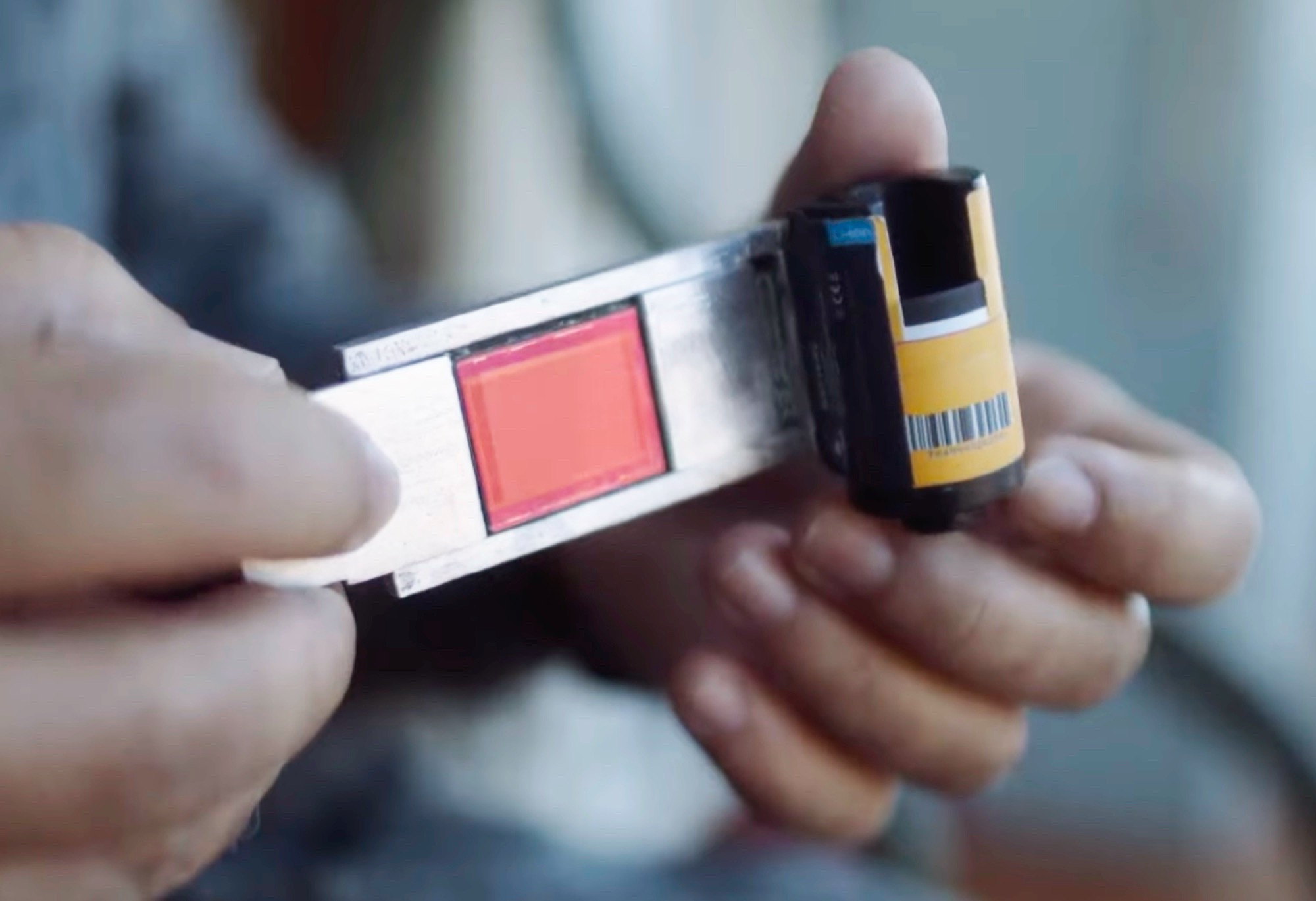 I'm Back Roll transforms film cameras like Leica M6 and Nikon F4 into digital cameras