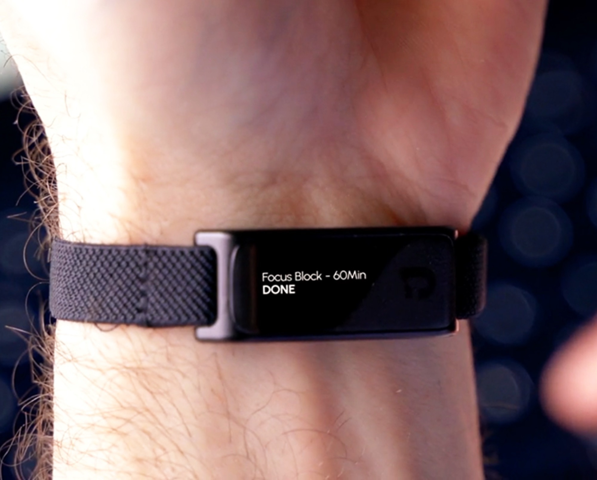 Jaye Band smartwatch for minimalists launches on Kickstarter with discount