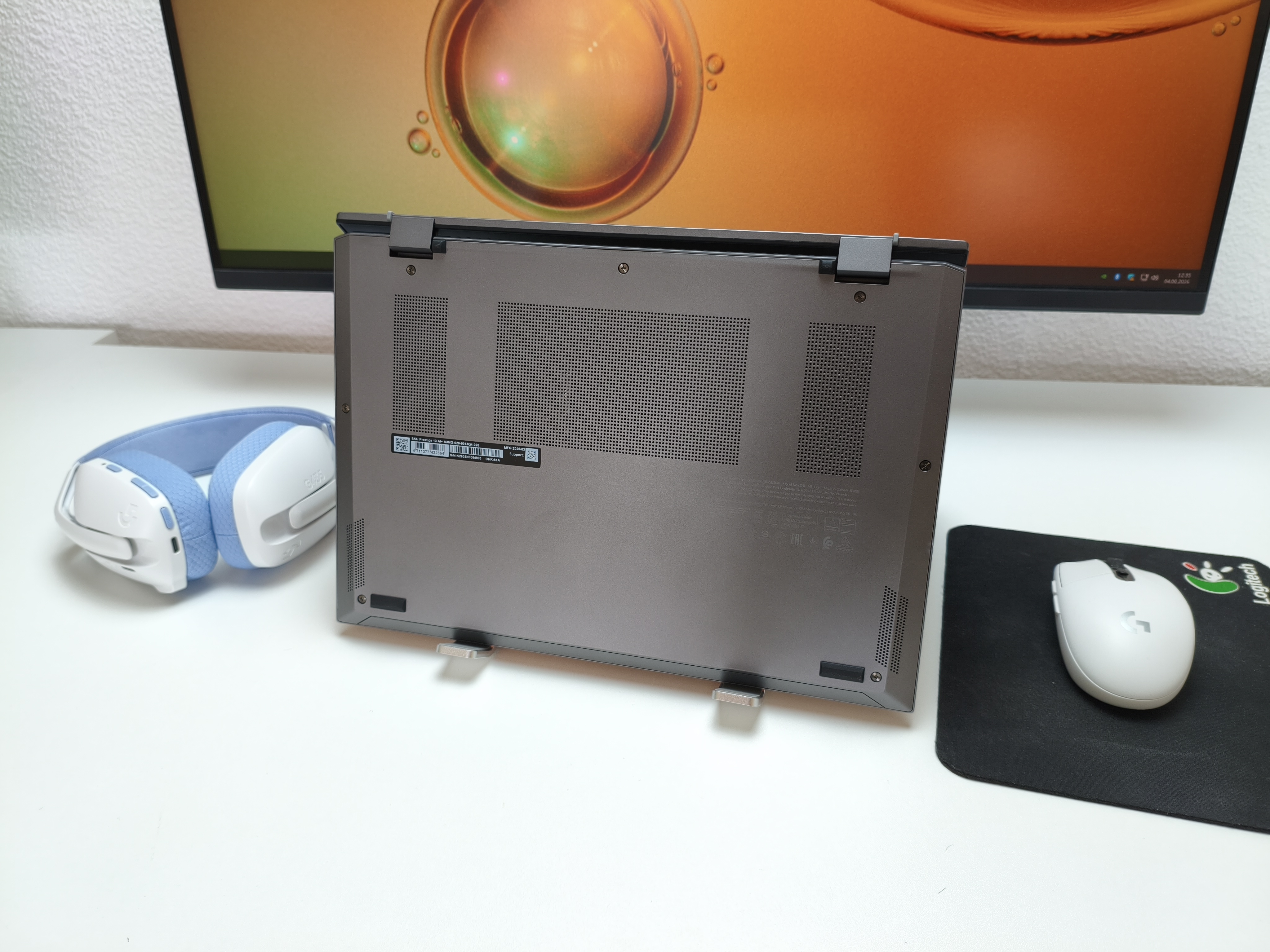 Intel vs. Snapdragon: Showdown below the 1-kg mark