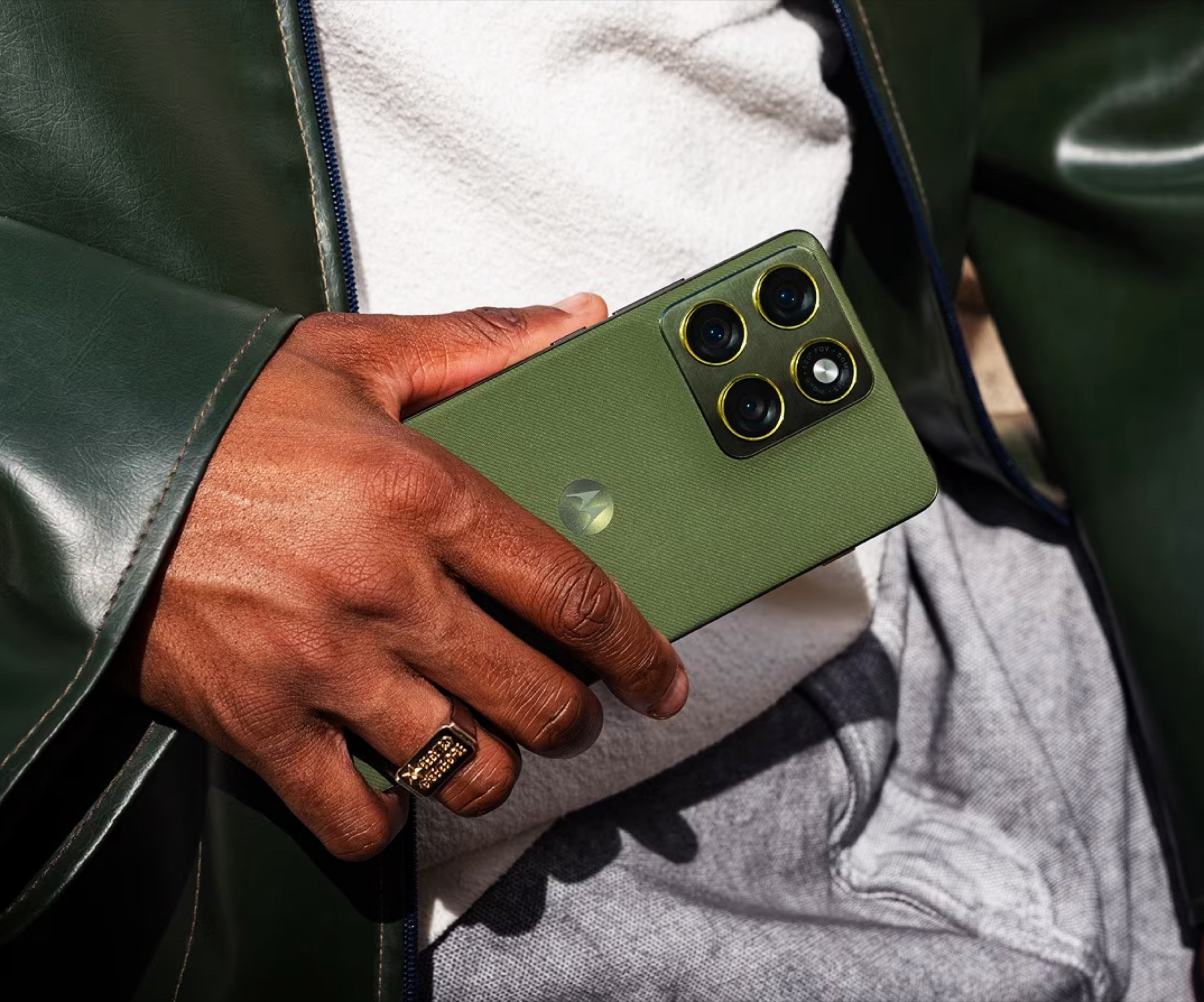 Compact Motorola Edge 70 Neo is on the horizon, Lenovo is dropping hints