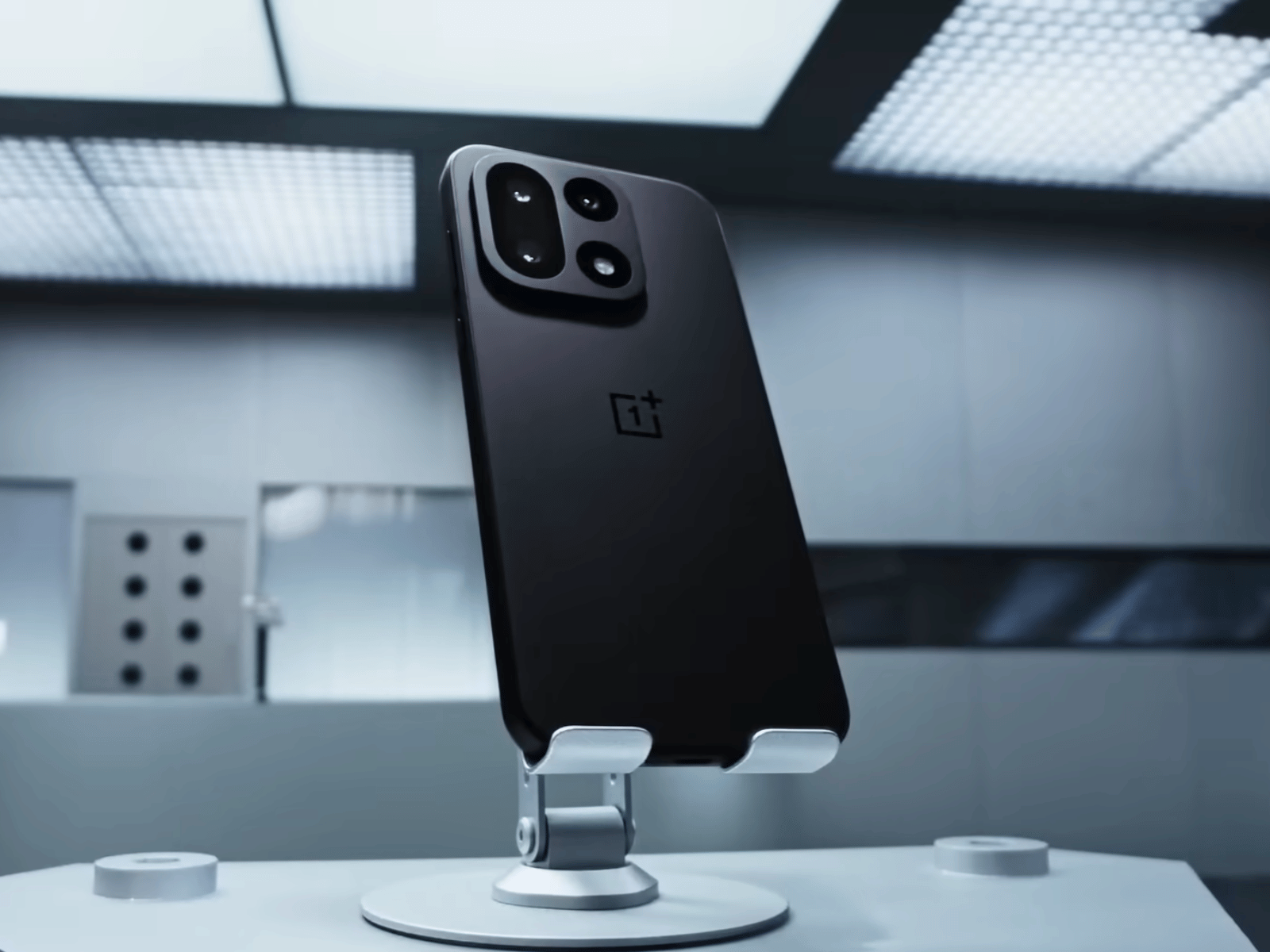 OnePlus 16 leak reveals design details and revised launch timeline
