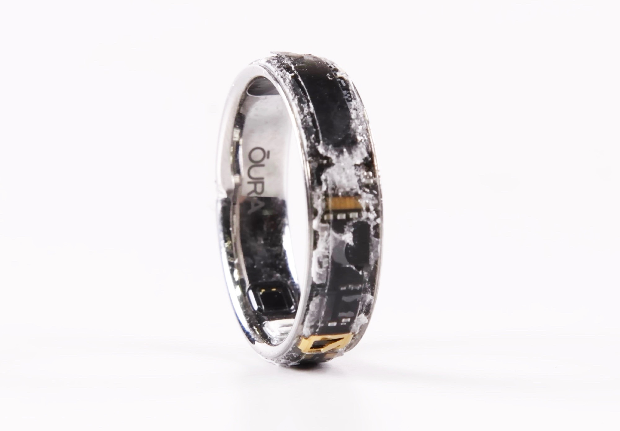 Oura Ring 5 teardown reveals ARM chip, 384 KB RAM and impossible repairs