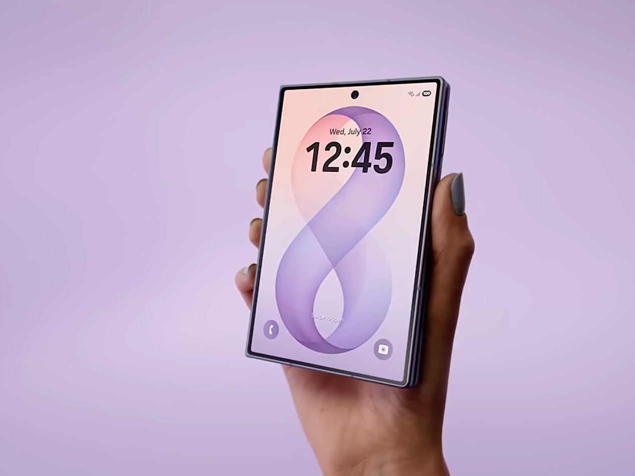 Samsung mocks Apple for iPhone Duo durability, thickness, weight in new ad