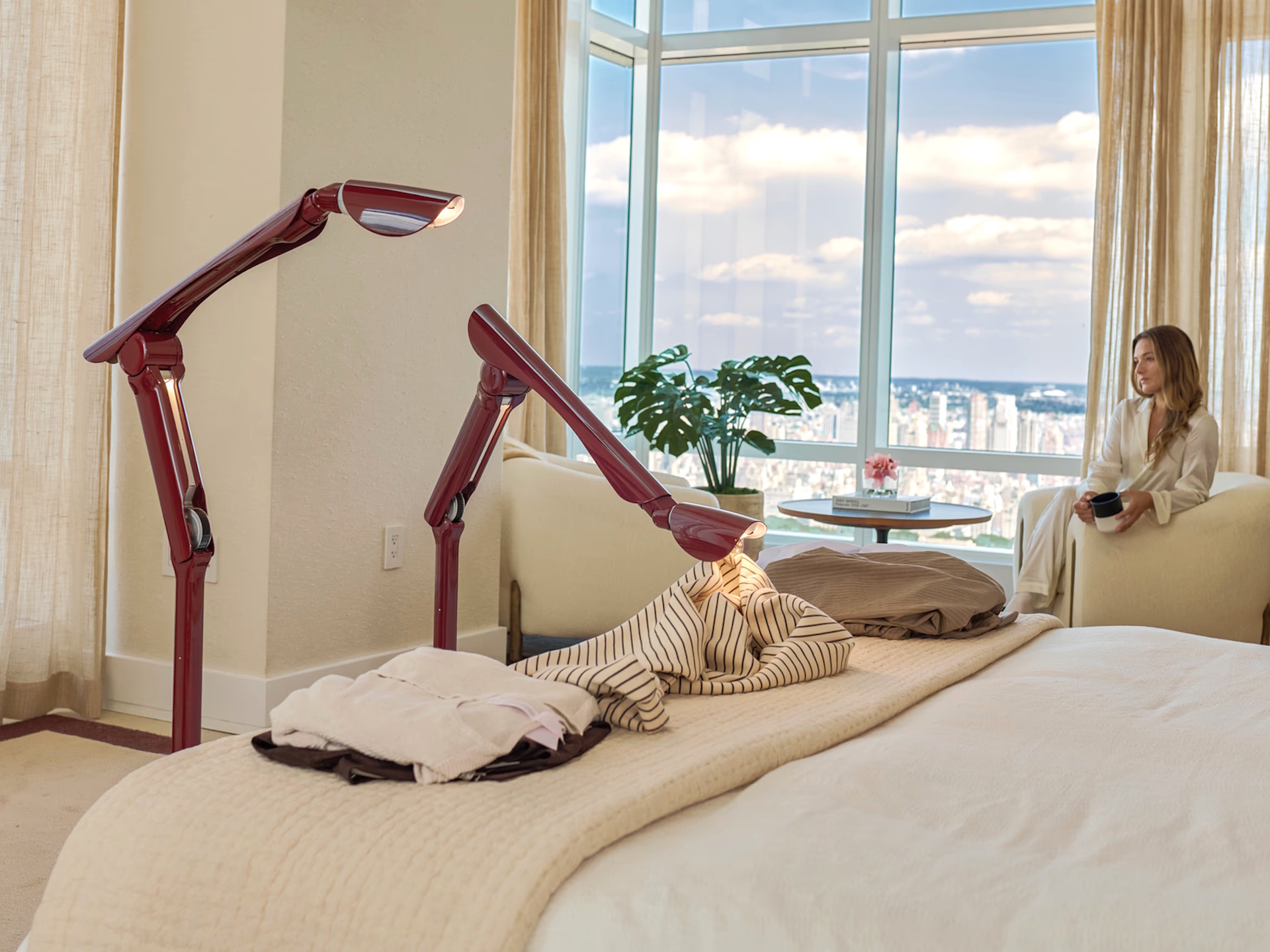 Syncere unveils $2,699 Lume lamp that folds the laundry