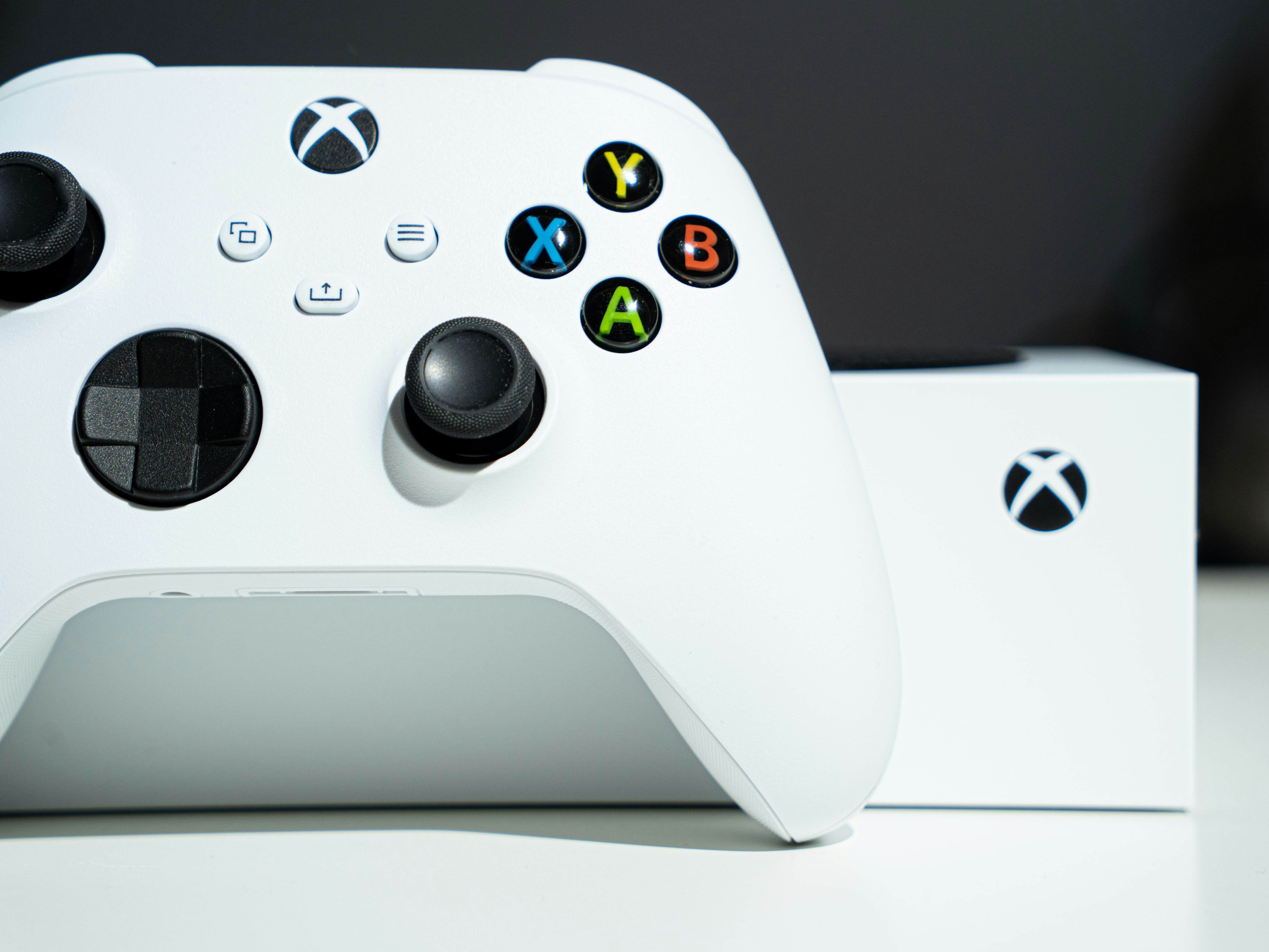 Head of next-gen Xbox shuts down speculation surrounding 1st-party Xbox Helix console