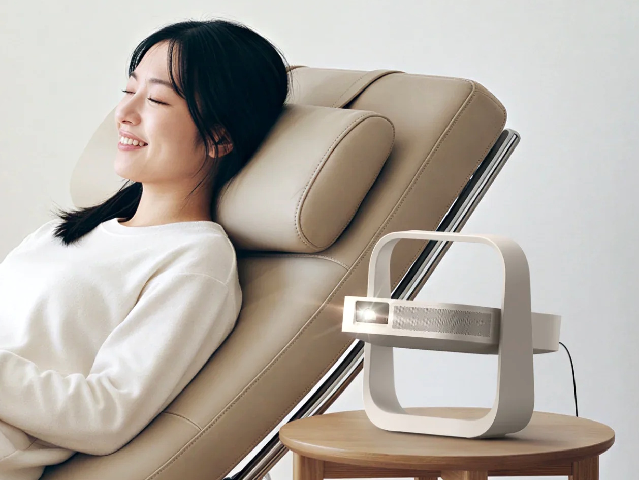 Xgimi Elfin Flip Pro (New) Full HD laser projector debuts in Japan with Google TV, 1,000 lumens, and a slim flip-open design