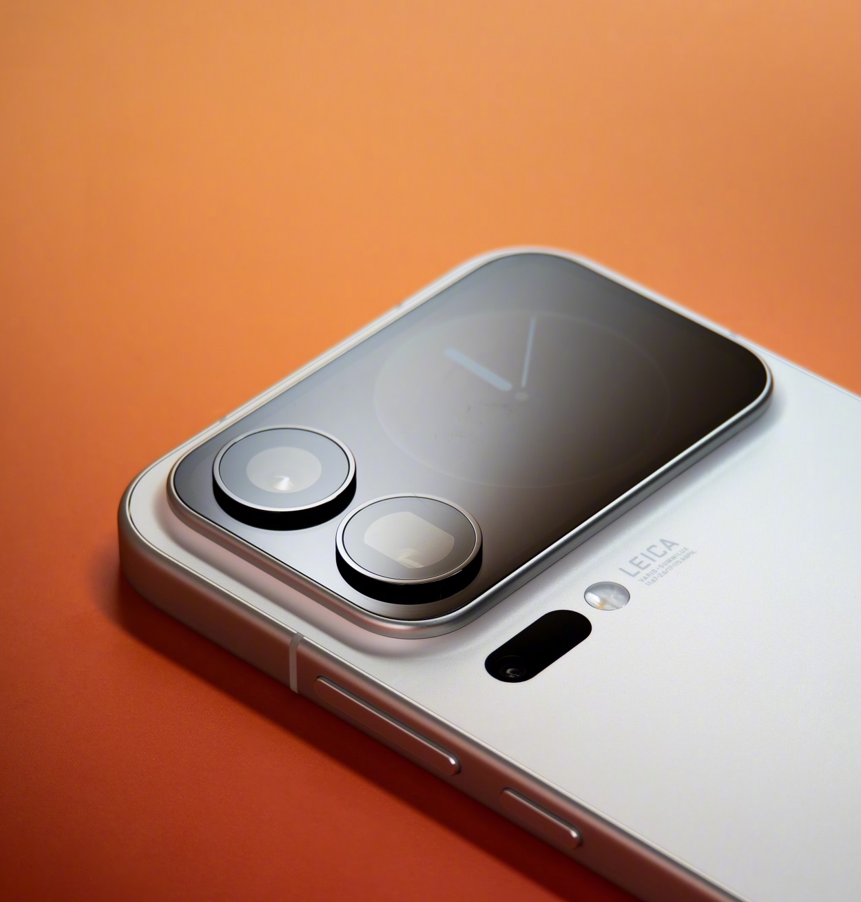 Snapdragon 8 Elite Gen 5 dominates Apple’s A19 Pro in gaming tests aboard the Xiaomi 17 Pro Max