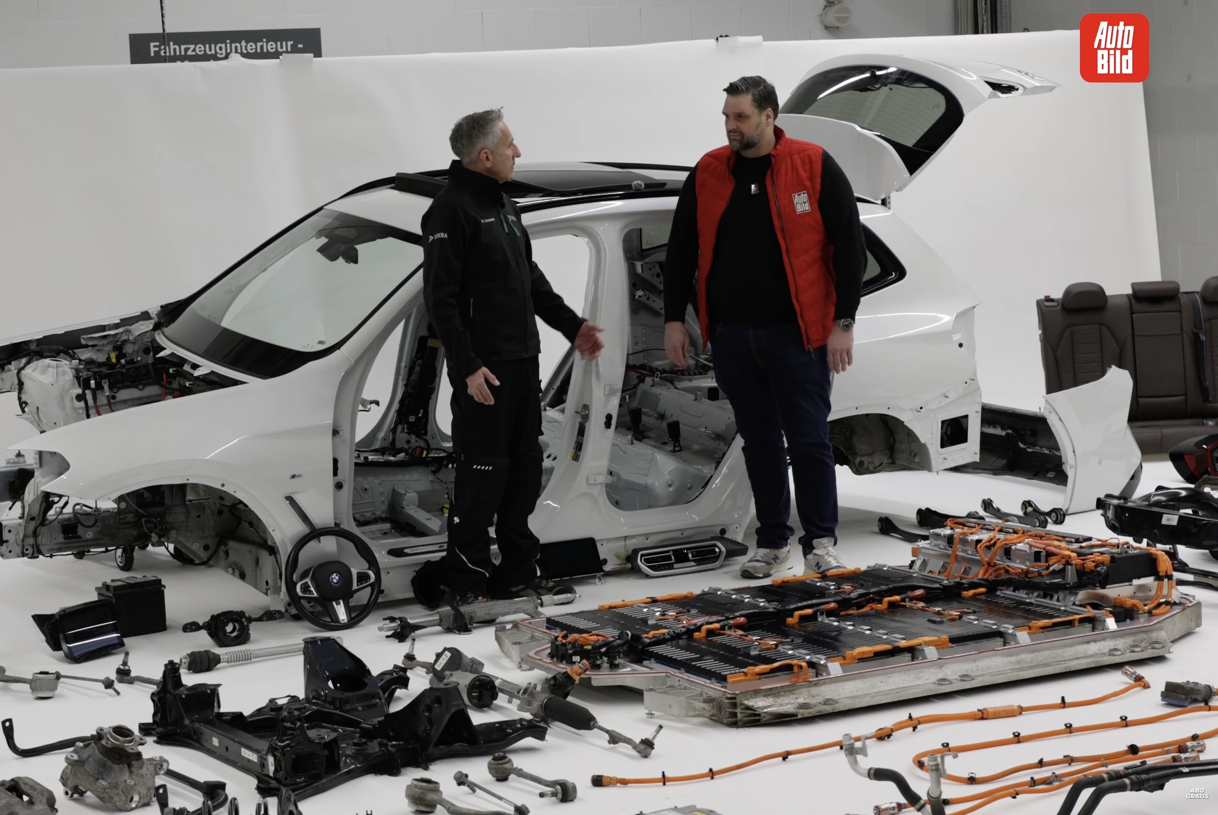BMW iX3 impresses in long-term test with almost 62,000 miles The BMW iX3 recorded almost 62,000 miles or 100,000 kilometers without issues in the first EV long-term test by the German publication Auto Bild. Shortly after the unveiling of the successor…