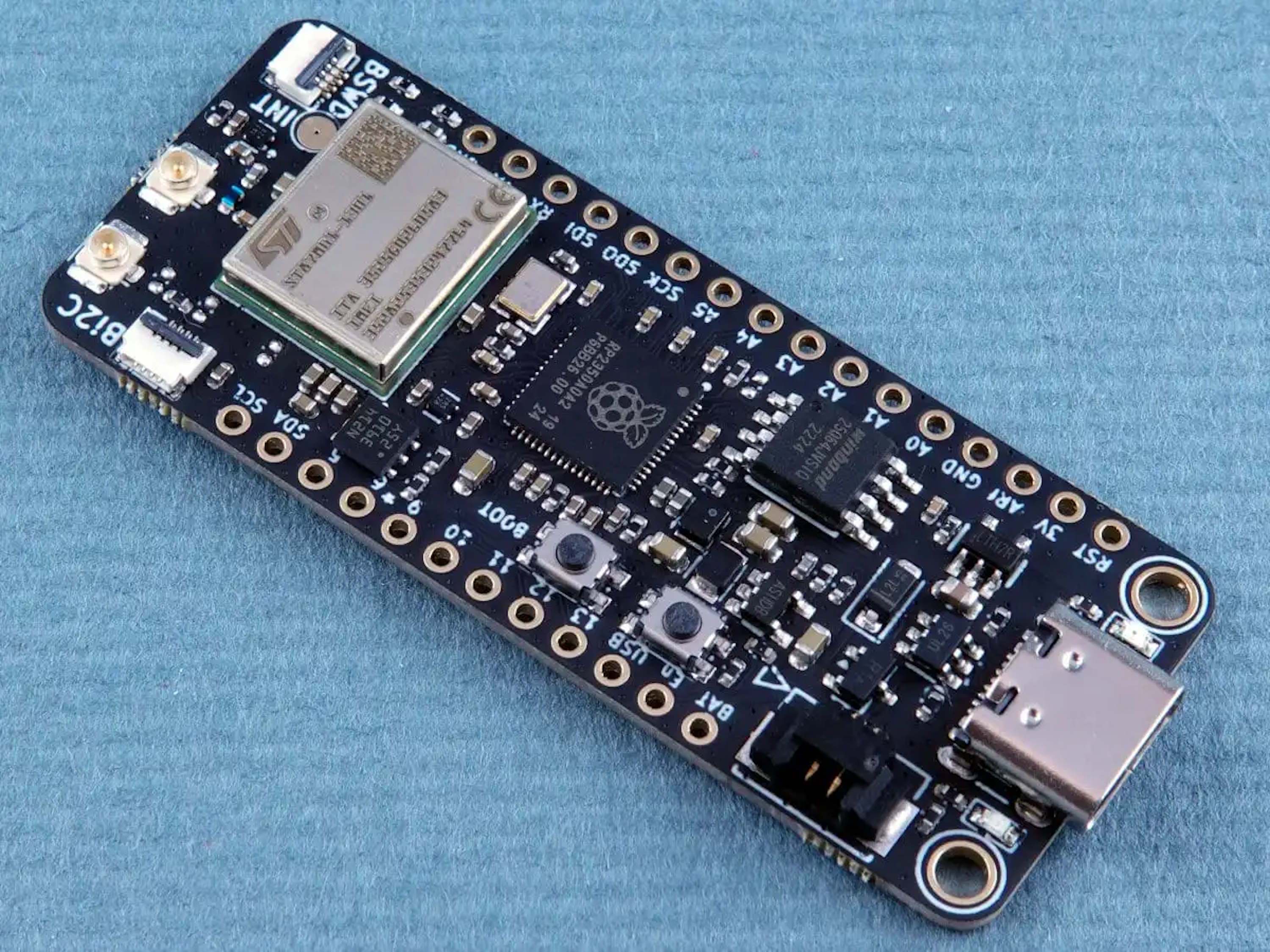 RP2350: Compact IoT board comes with 4G LTE, GPS, NB-IoT, battery and Raspberry Pi support
