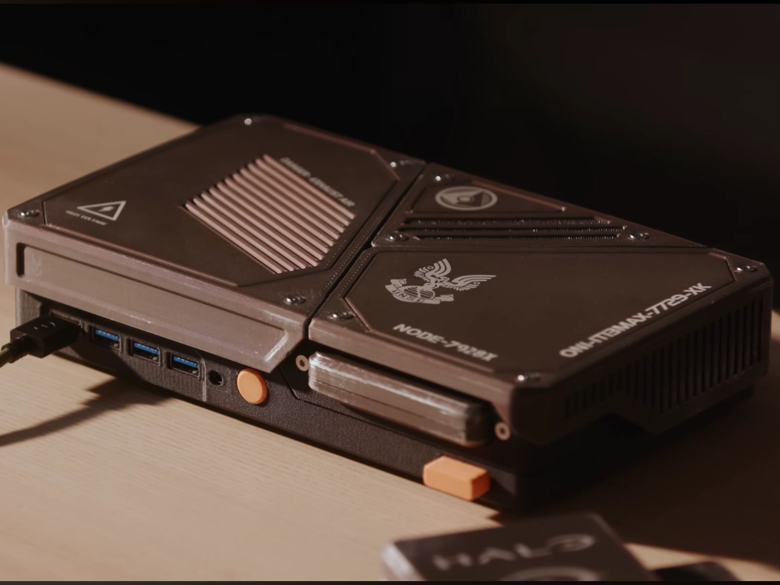 This DIY Halo console runs games from physical cartridges — but there's a catch
