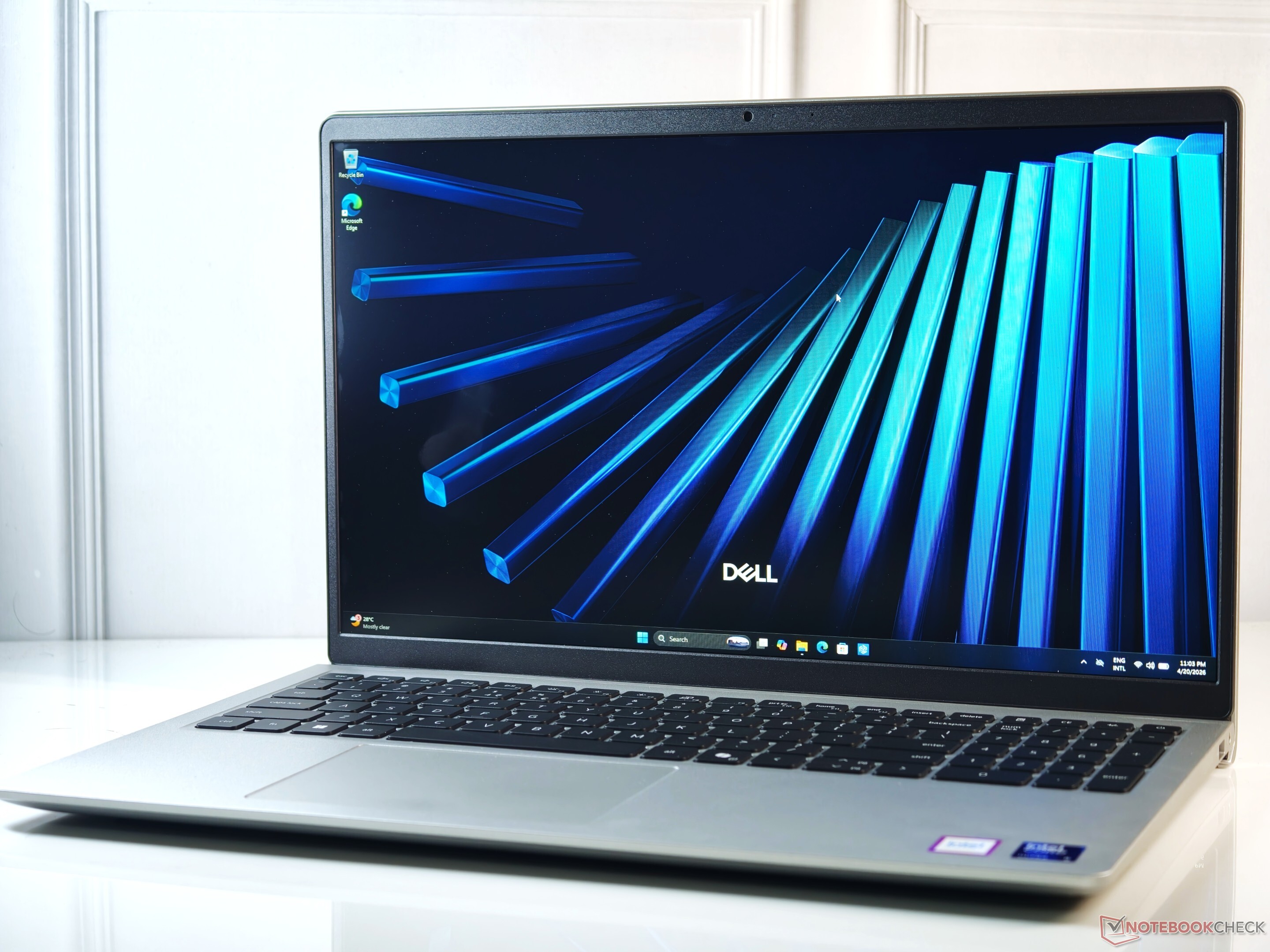 First impressions of the Dell 15 D15260 (2026): A mid-range productivity offering powered by Intel Arrow Lake-H