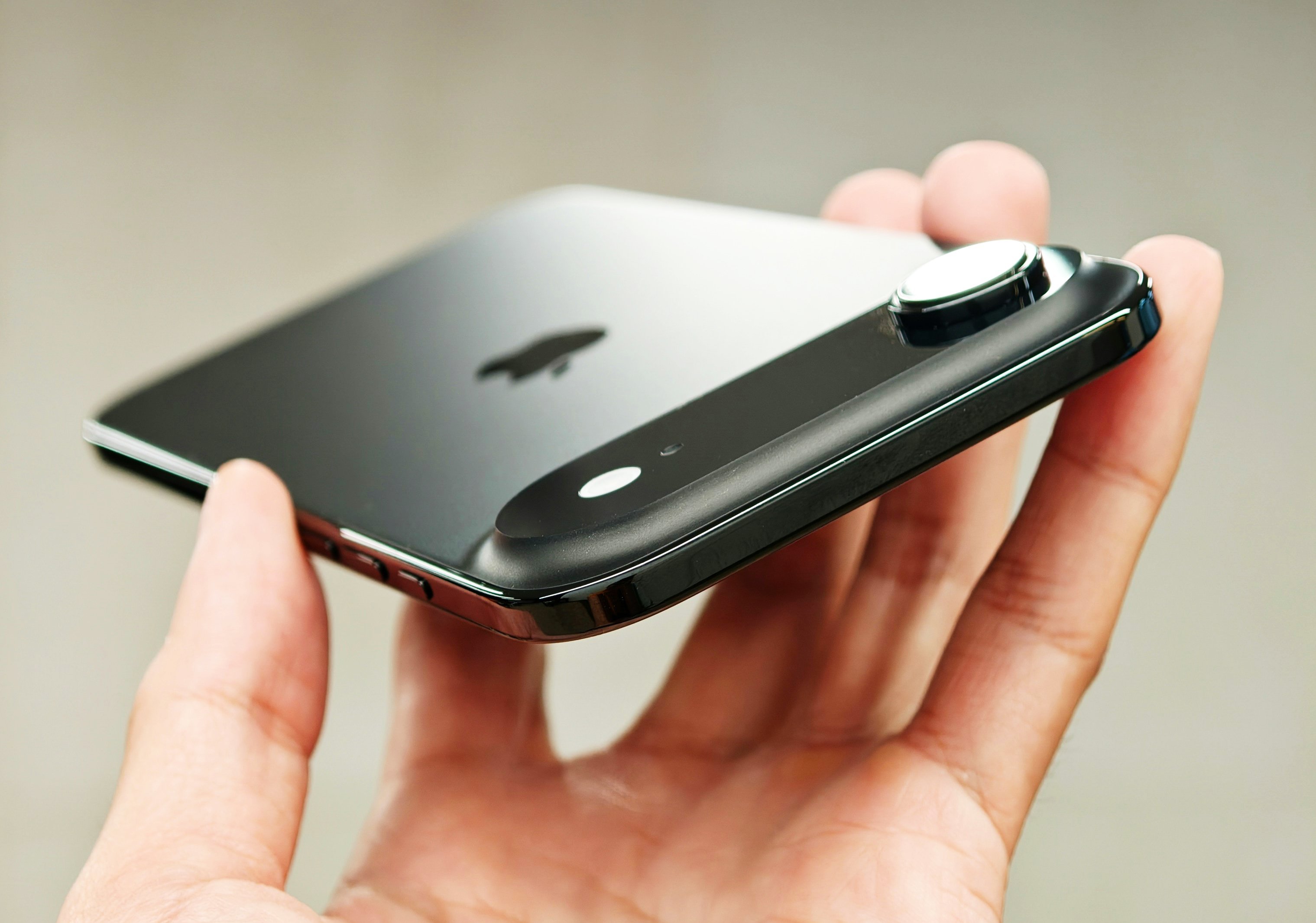 Apple iPhone Air is twice as popular as iPhone 16 Plus, but still a flop