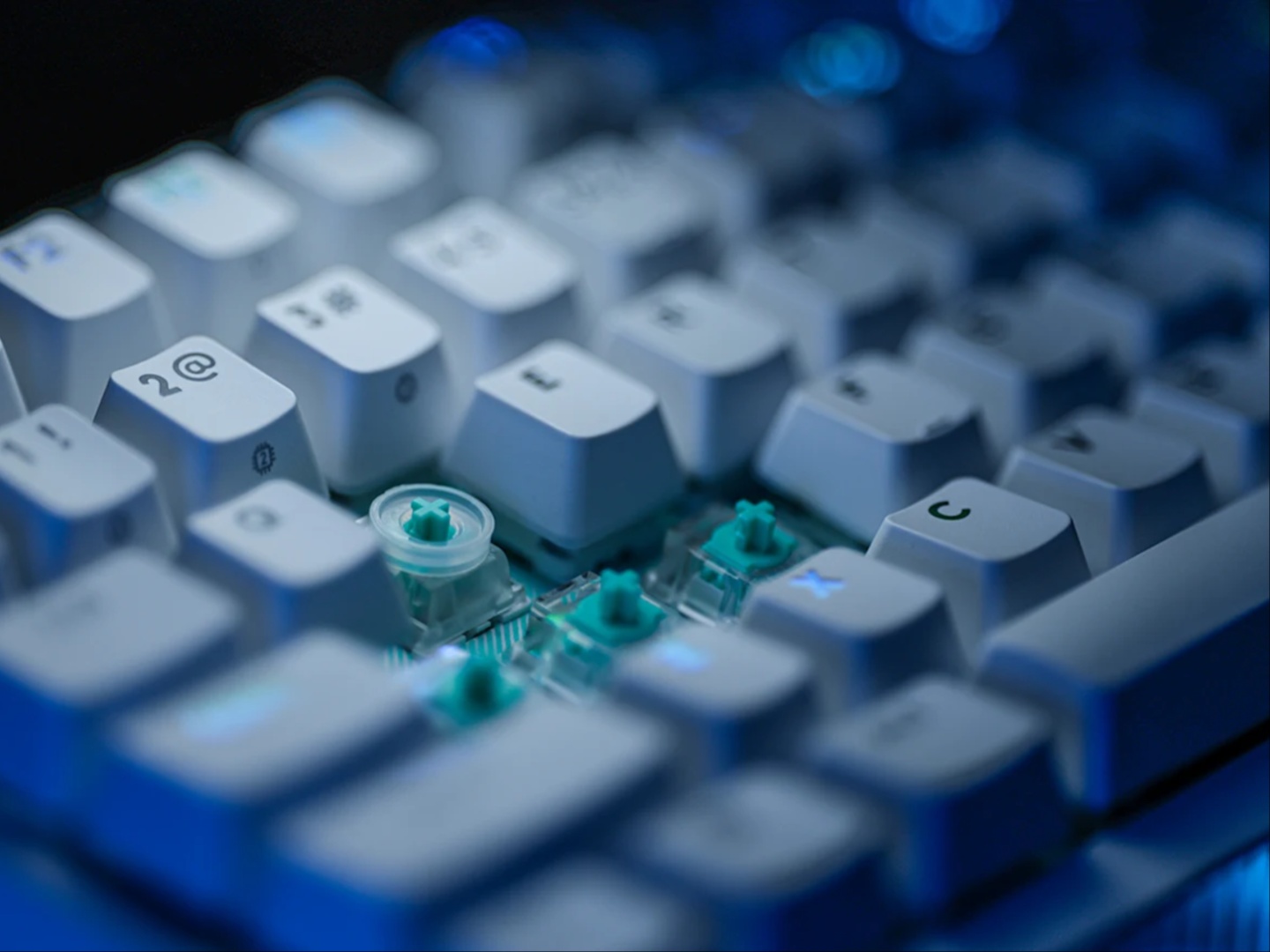 Logitech launches G512 X TMR analog/mechanical gaming keyboard ...
