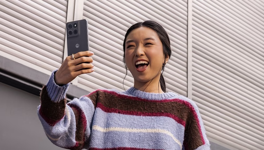 Motorola’s new affordable smartphone is now officially on Sale in the US and Canada
