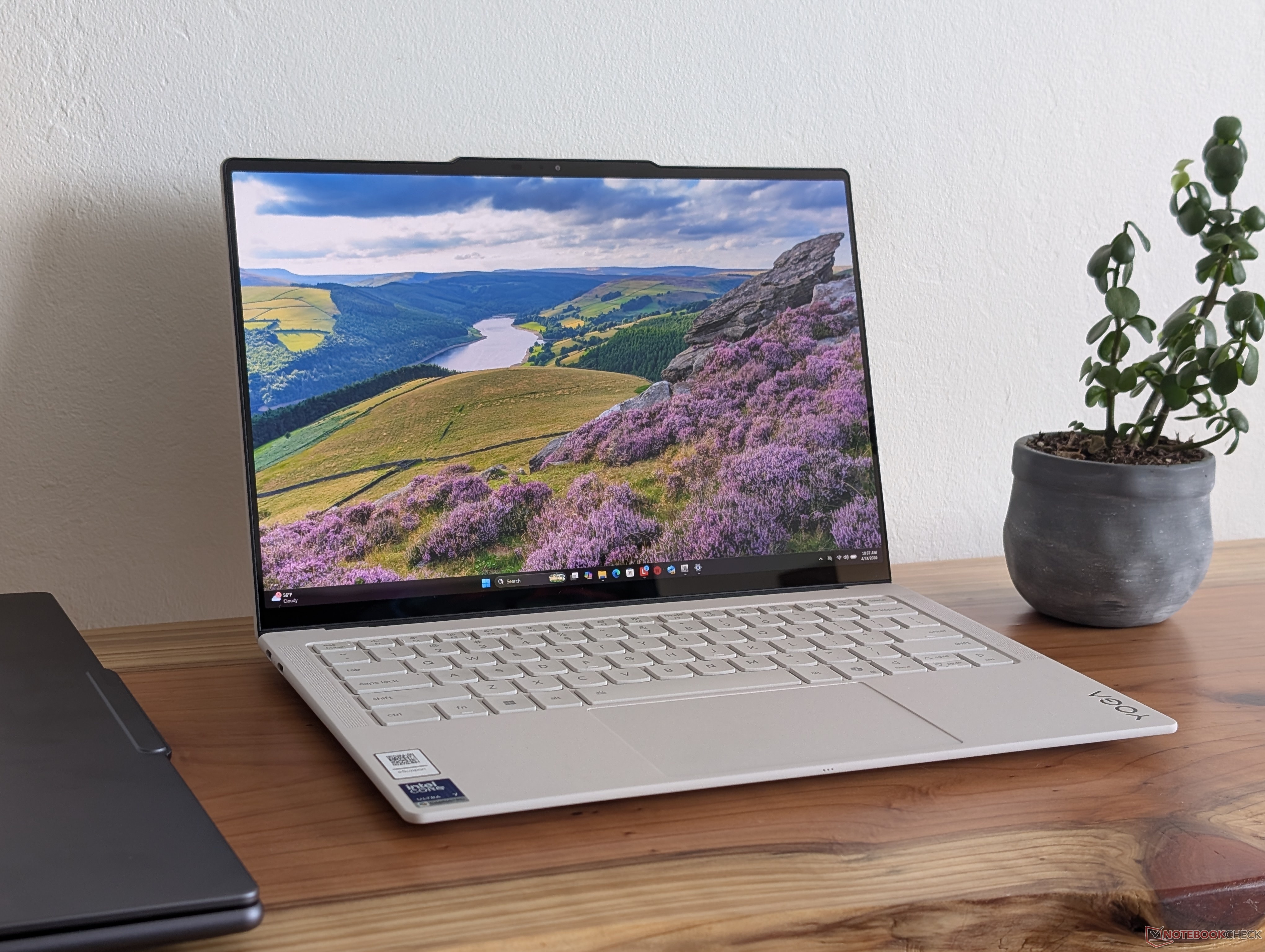 Lenovo Yoga Slim 7 Ultra 14 Aura is one of the lightest laptops with Core Ultra X7, but there's a catch