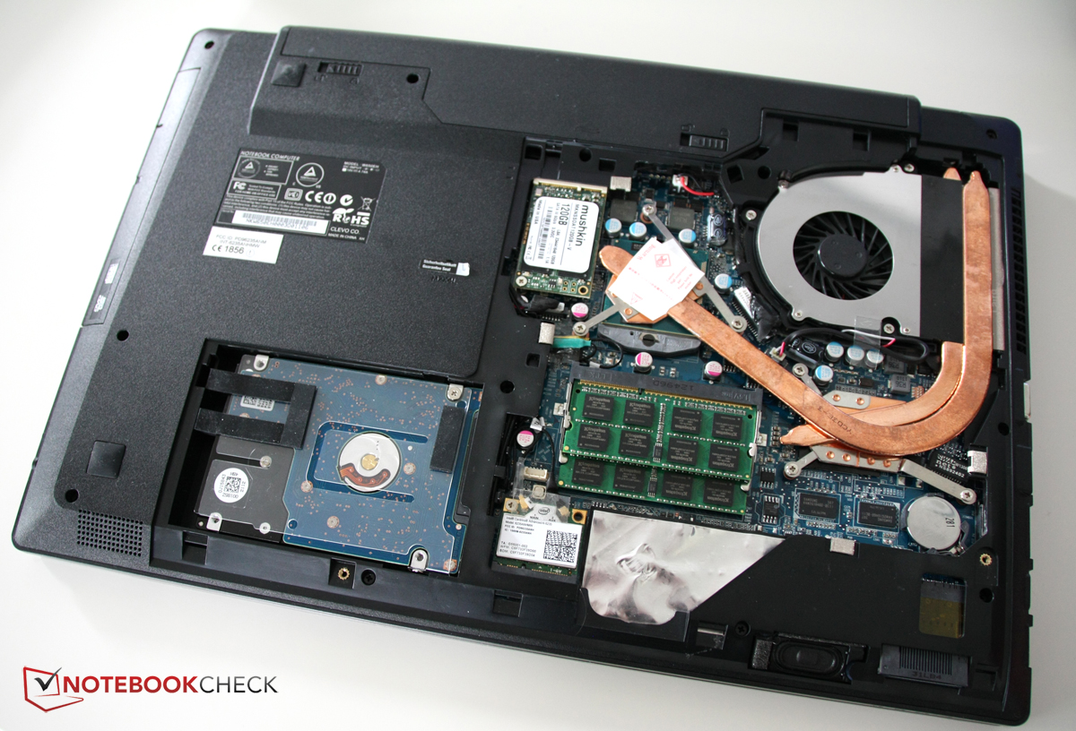 Review Clevo W670SJQ (Nexoc M731) Barebones Notebook - NotebookCheck.net Reviews