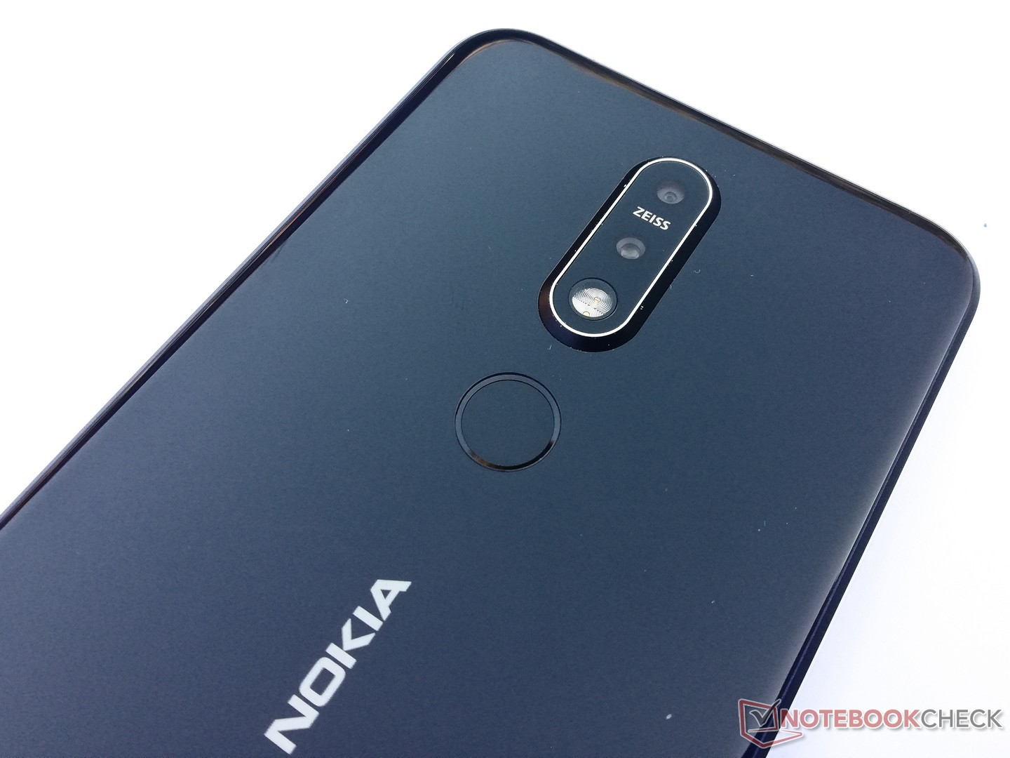 Tangle clumsy Perforate Nokia 7.1 Smartphone Review - NotebookCheck.net Reviews