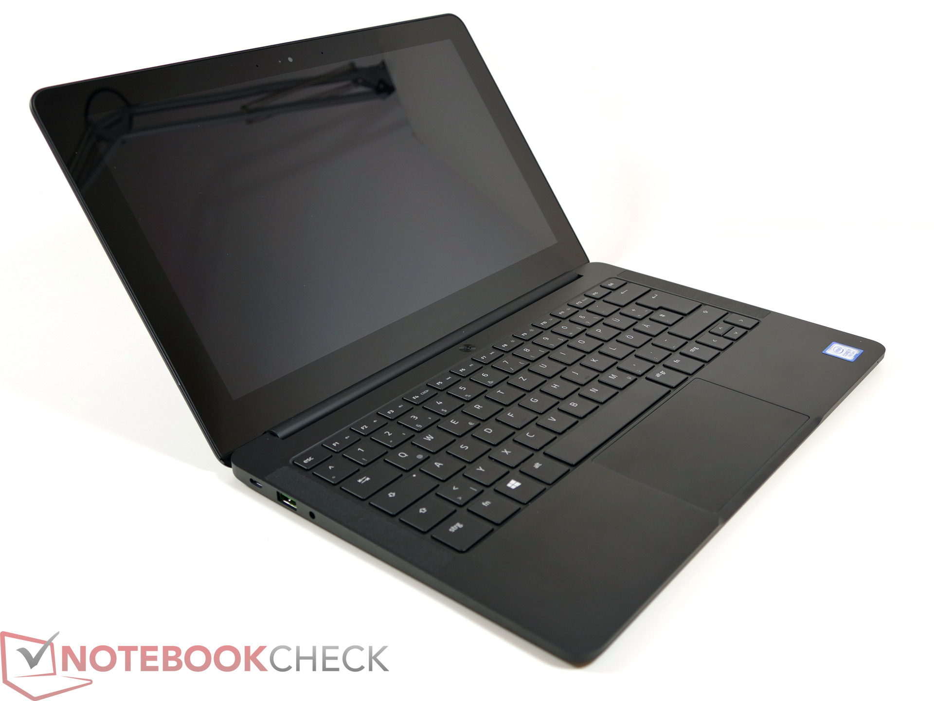 Razer Blade Stealth I7 7500u Notebook Review Notebookcheck Net Reviews
