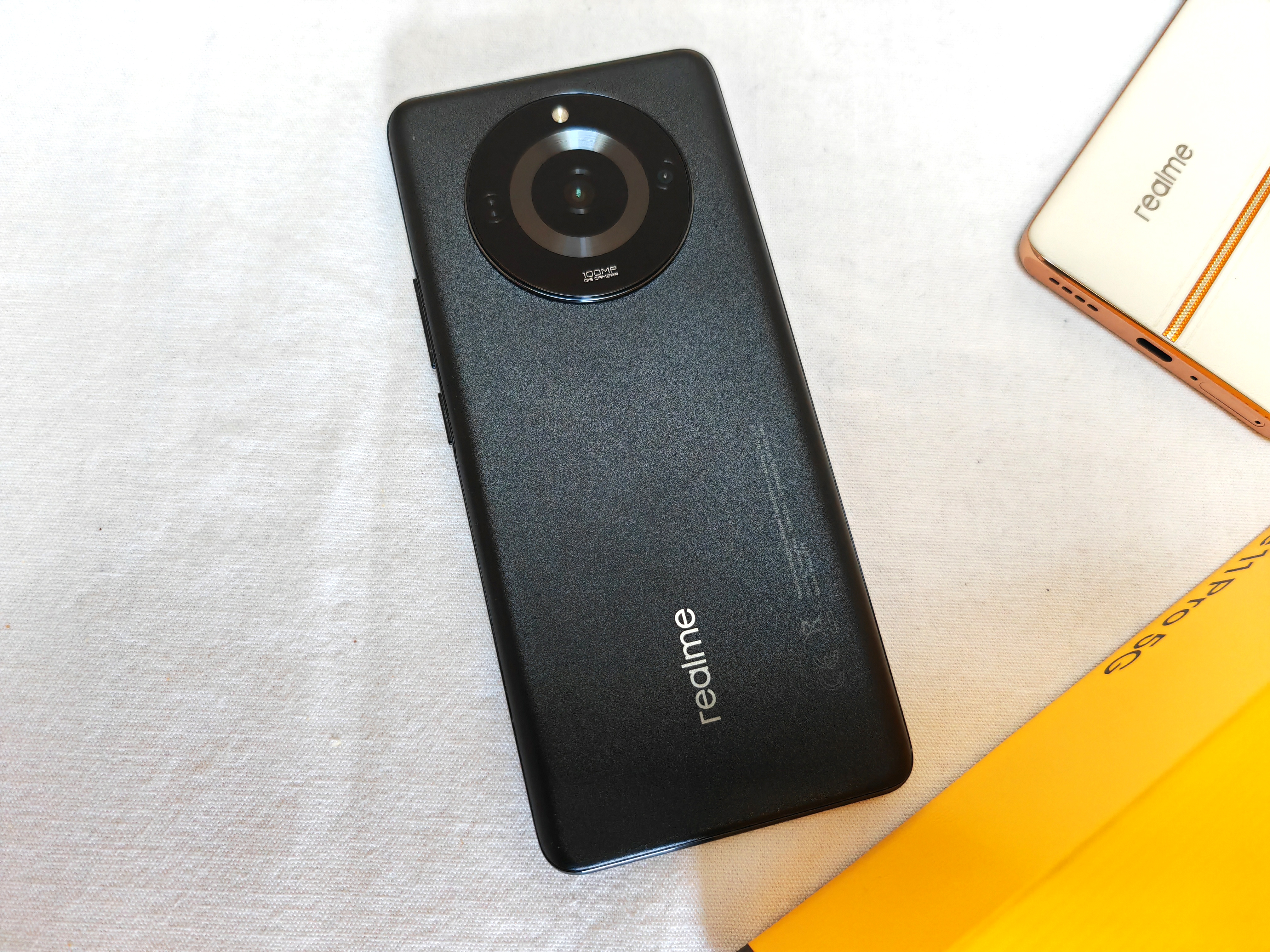 realme 11 Pro: Italian chic with great features - NotebookCheck