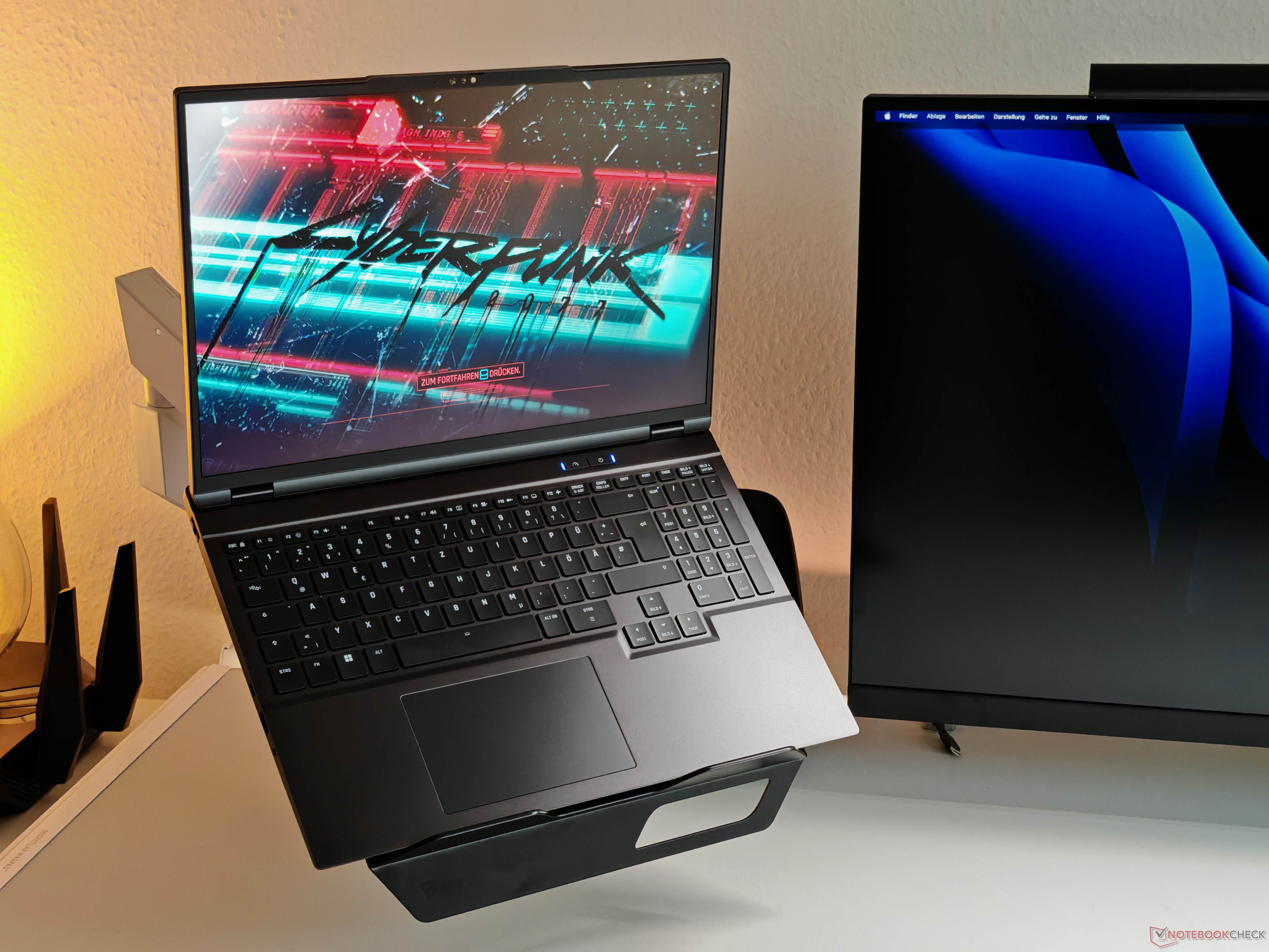 XMG Core 16 M25 review - AMD gaming laptop with 300 Hz display and