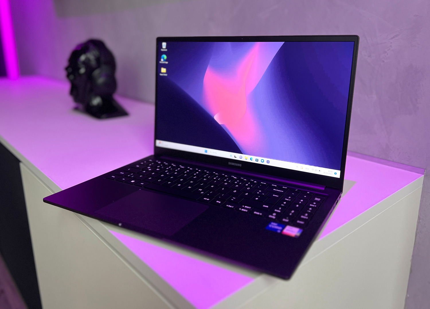 Samsung Galaxy Book3 review: The Intel Core i5-1335U celebrates a solid  premiere -  Reviews