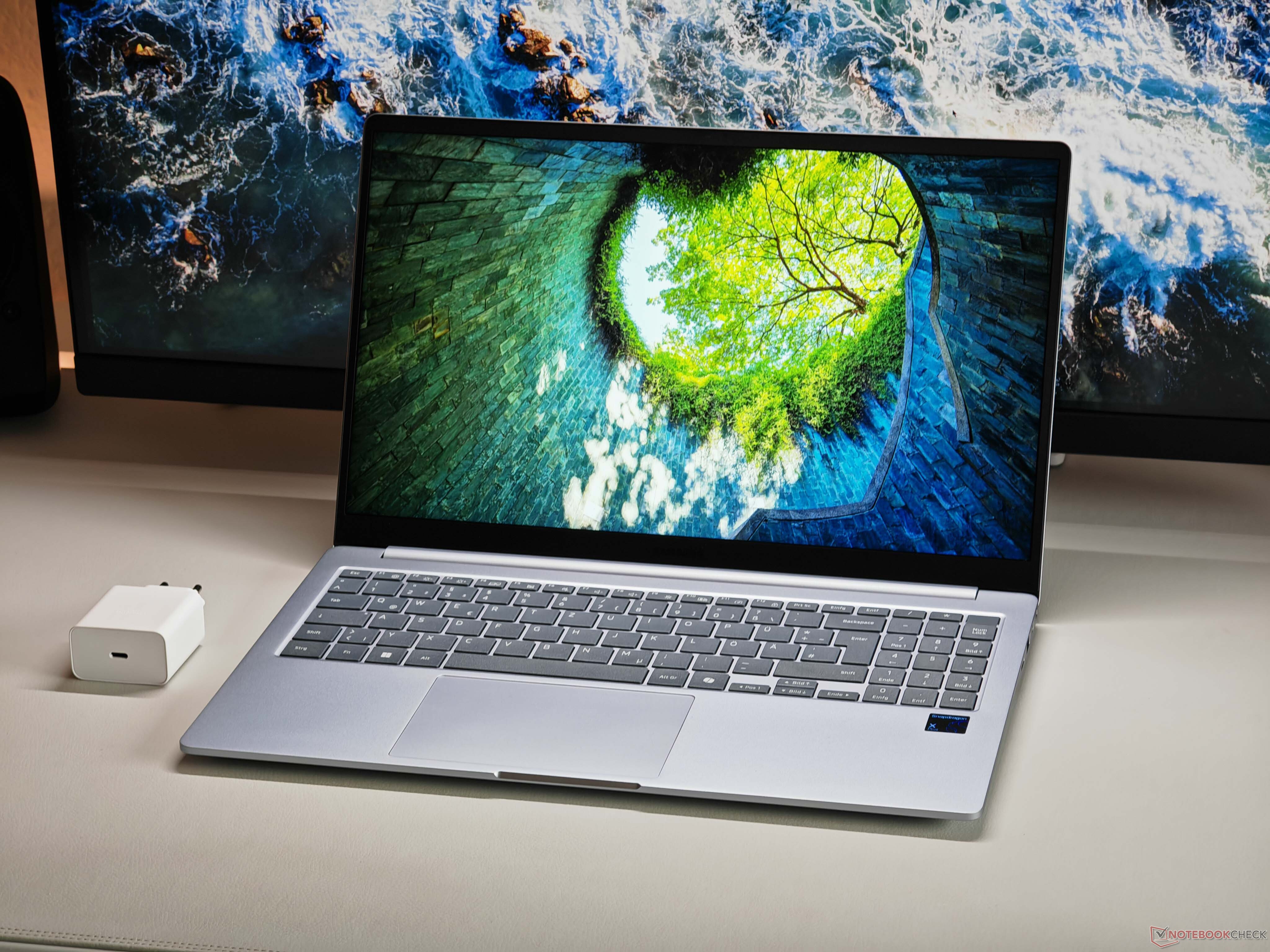 Snapdragon and 18 hours of battery life for $700 - Samsung Galaxy Book4 Edge 15 Copilot+ review