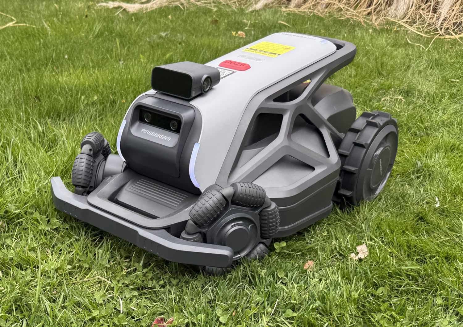 Batman's robotic lawnmower? Airseekers Tron review