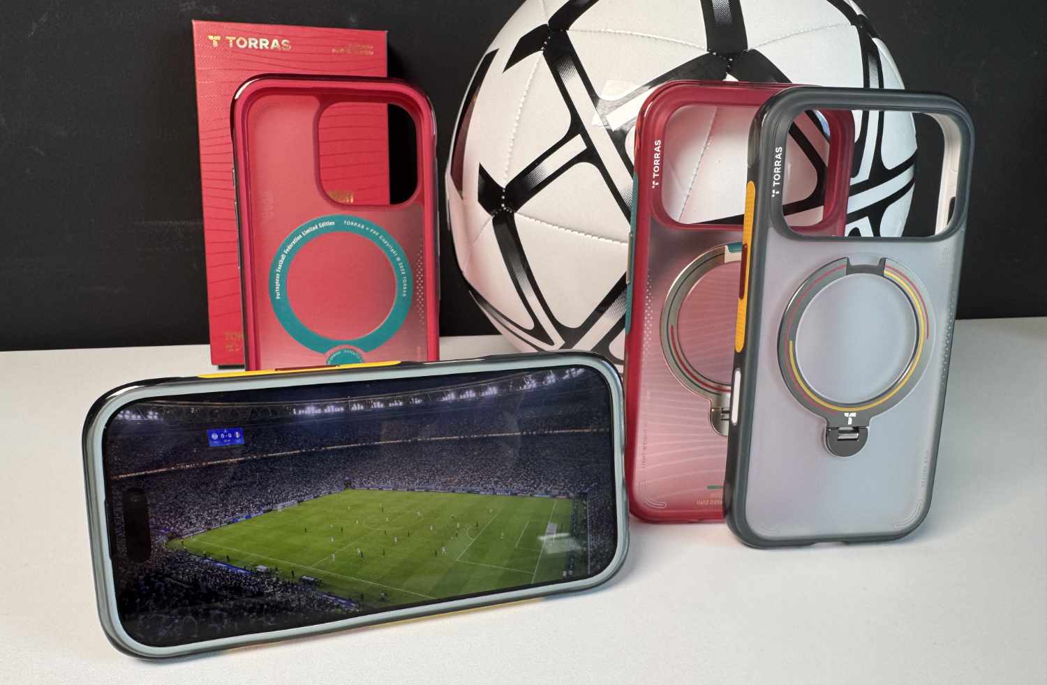Gets iPhones into the World Cup spirit: Torras Ostand Q3 Air Football Limited case review