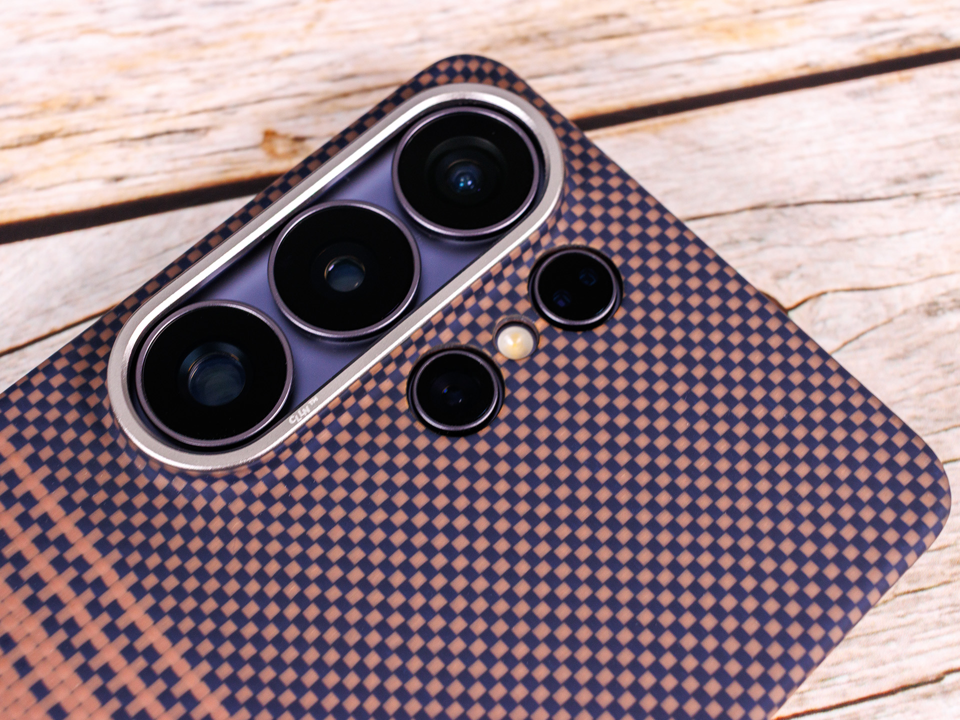 With MagSafe, additional buttons and durable - Pikata Galaxy S26 case review