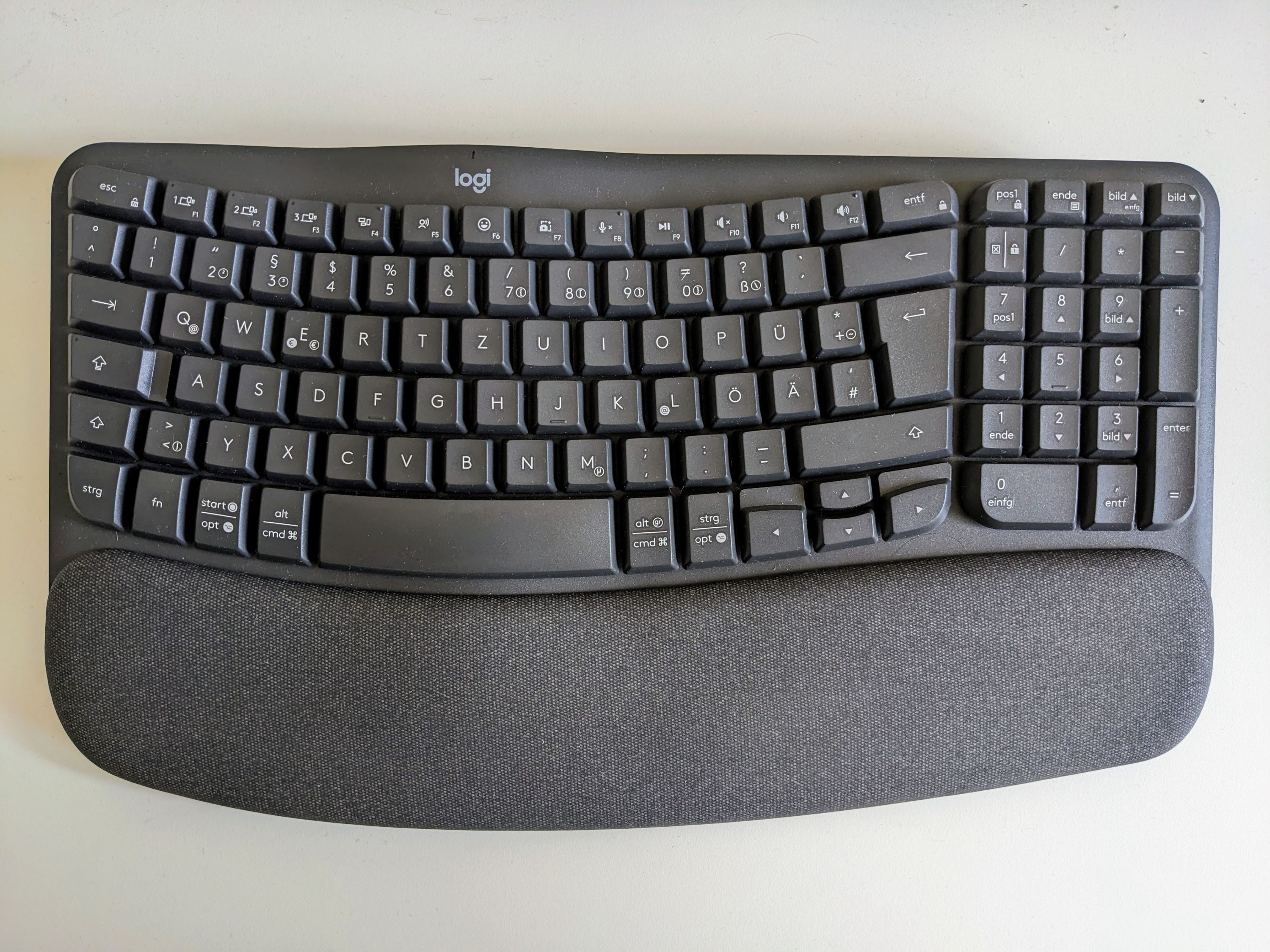 Logitech Wave Keys review: Entry-level wireless ergonomic keyboard thumbnail