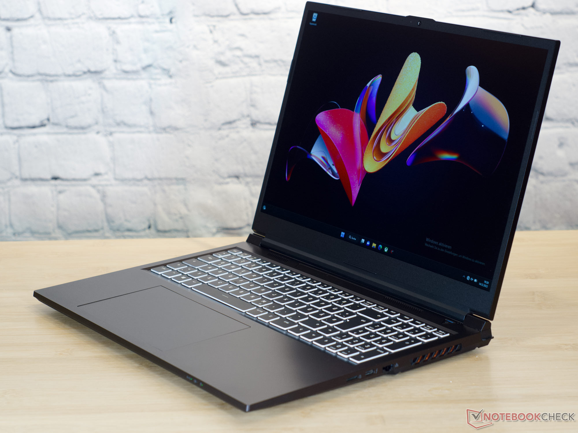Schenker XMG Focus 16 laptop review: A gaming machine assembled in ...