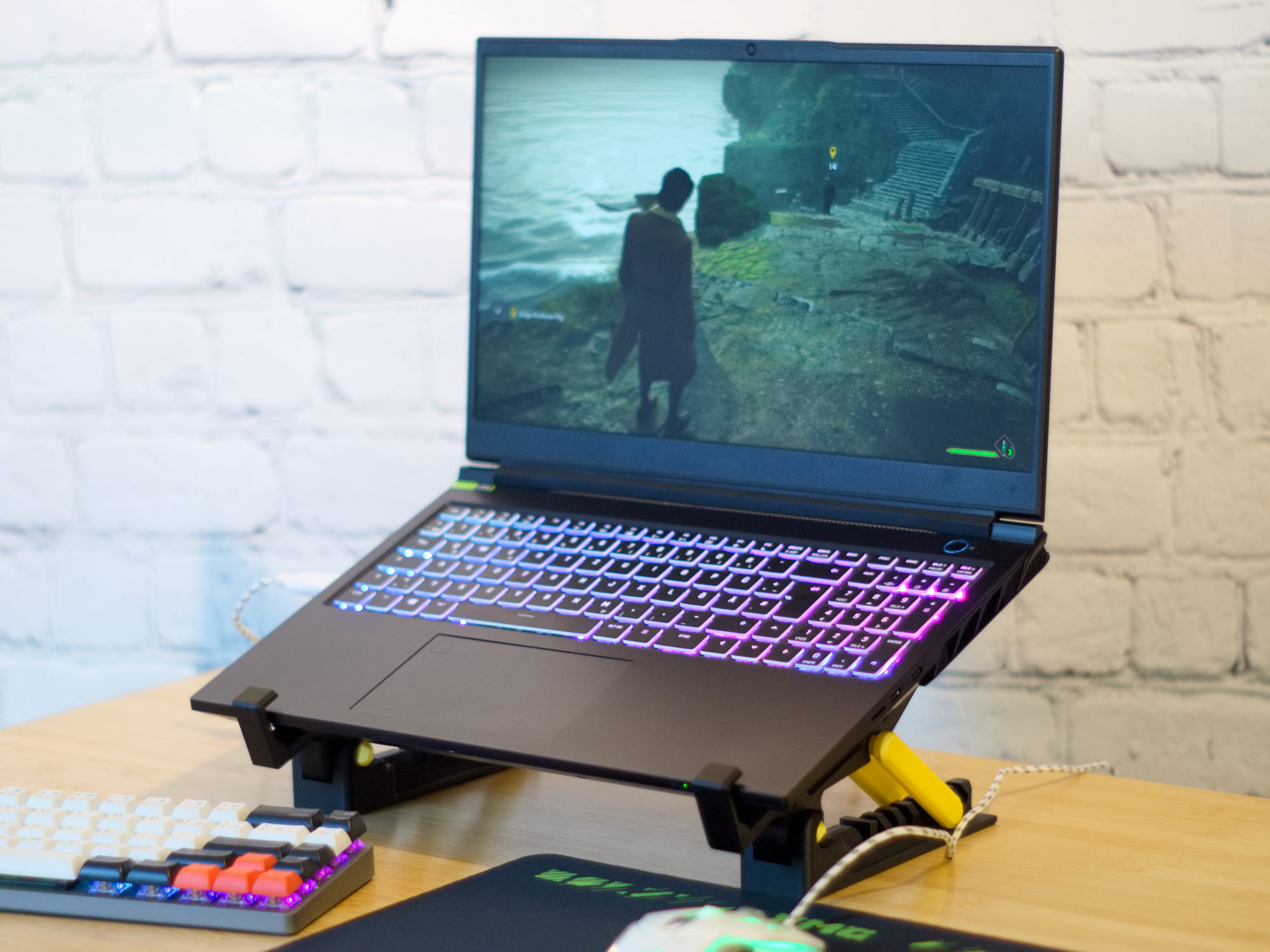 RTX 4060 Laptop vs RTX 4070 Laptop – XMG PRO 15 Review