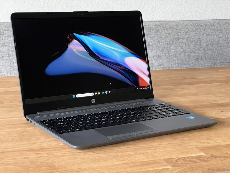 What's A Good Affordable Laptop Ranking: Best laptops for under $800 dollars/euros - NotebookCheck.net