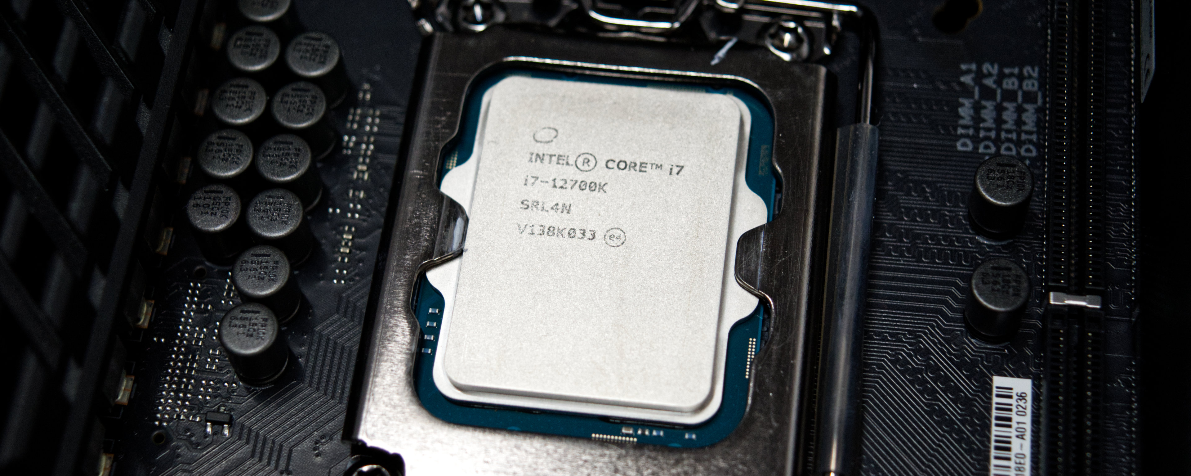 Intel Core i7-12700K Processor - Benchmarks and Specs - NotebookCheck.net  Tech