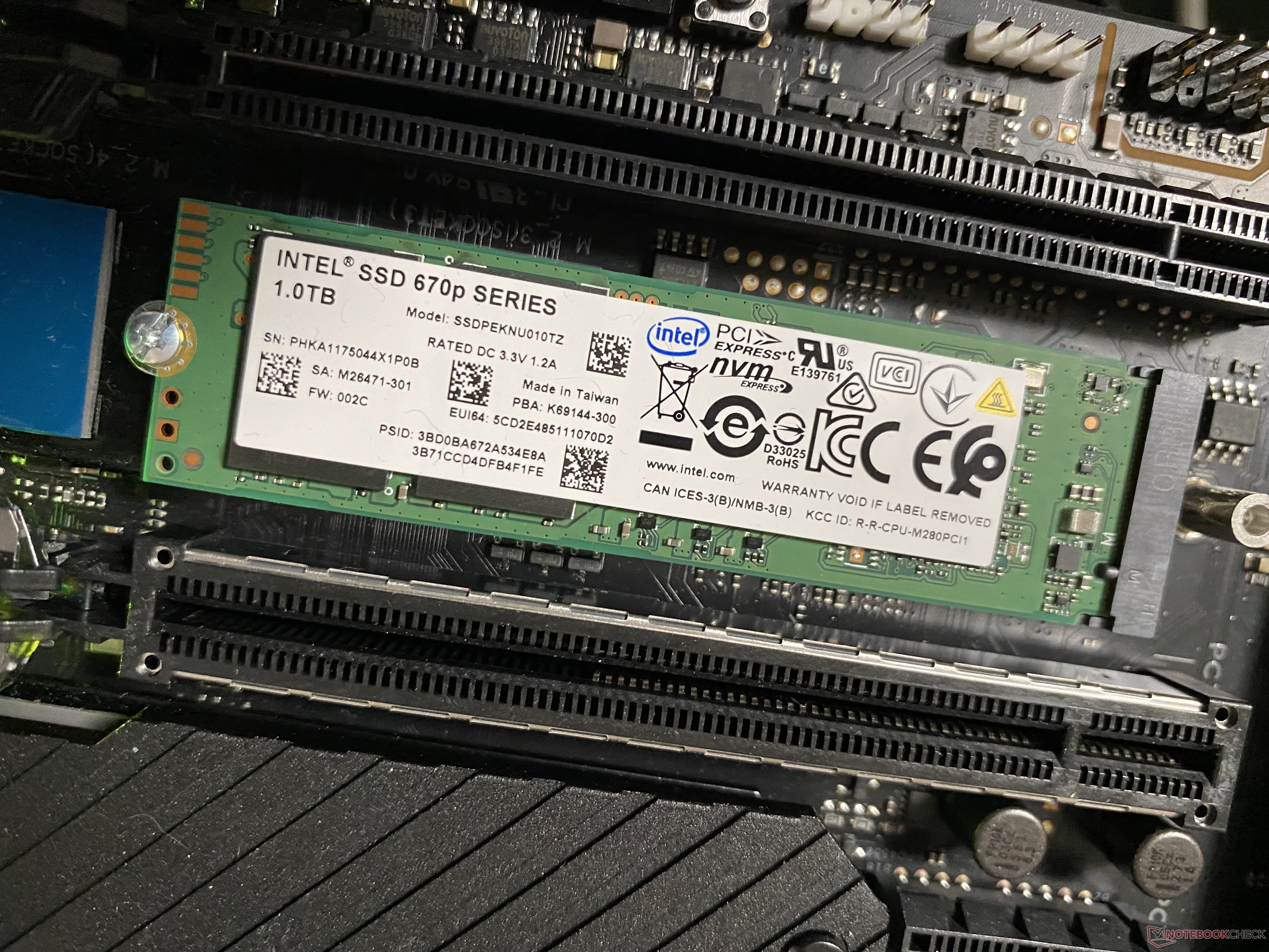 kalk elektronisk fyrretræ Intel SSD 670p SSDPEKNU010TZ SSD Benchmarks - NotebookCheck.net Tech