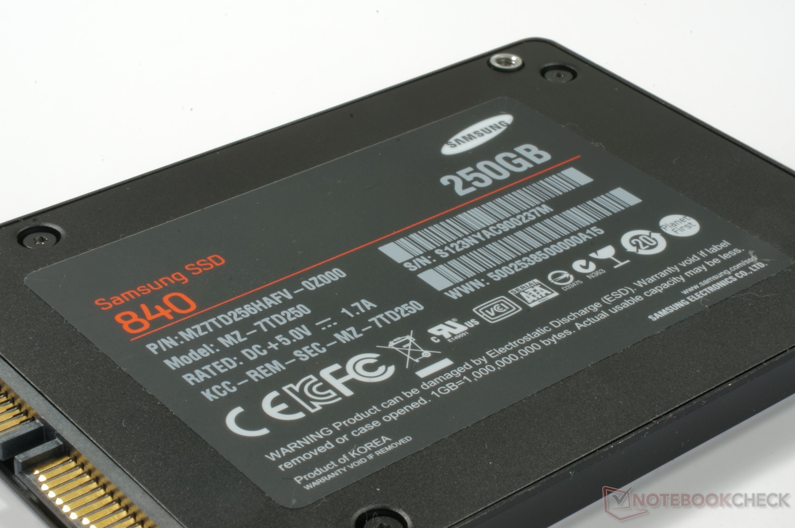 Review Samsung SSD 840 'Basic' Series: 250 GB NotebookCheck.net Reviews