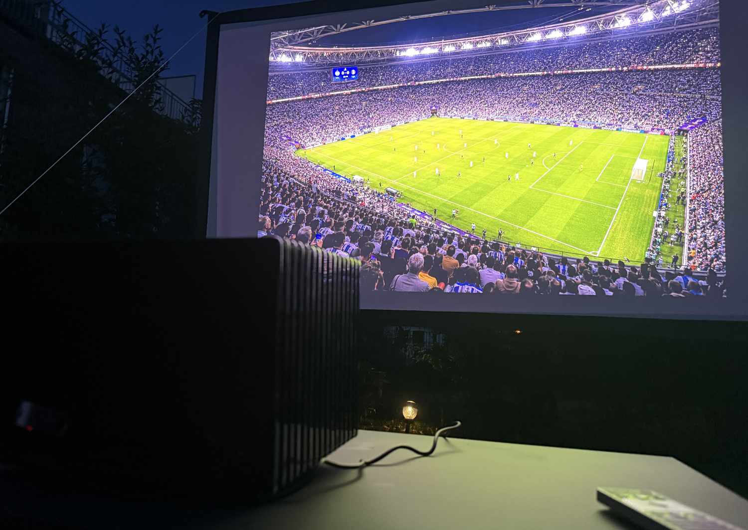 Public Viewing in the Garden: AWOL Valerion Pro 2 and 120-Inch Outdoor Screen Review
