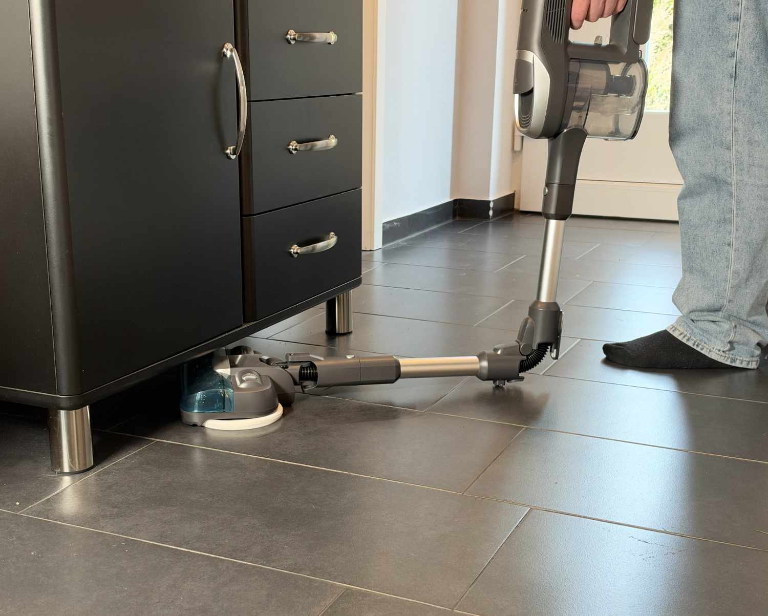 This cordless vacuum cleaner also mops under furniture: Jimmy JV9 Pro Aqua hands-on review