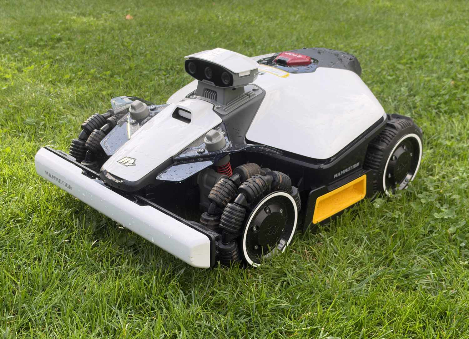 Compact all-wheel-drive robotic lawn mower with edge trimming: Mammotion Luba mini 2 AWD 1000 review