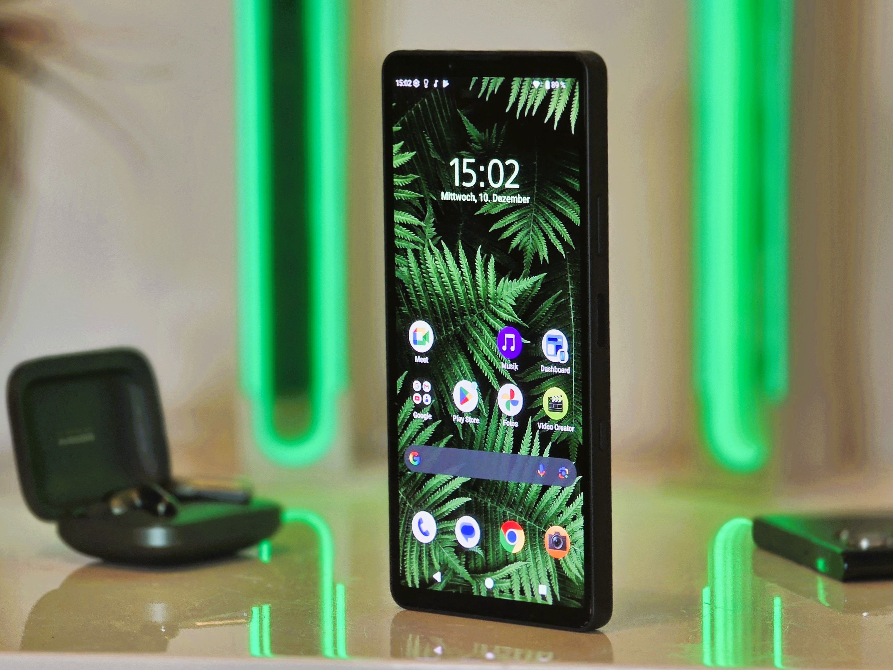 Small & light smartphone changes identity - Sony Xperia 10 VII review