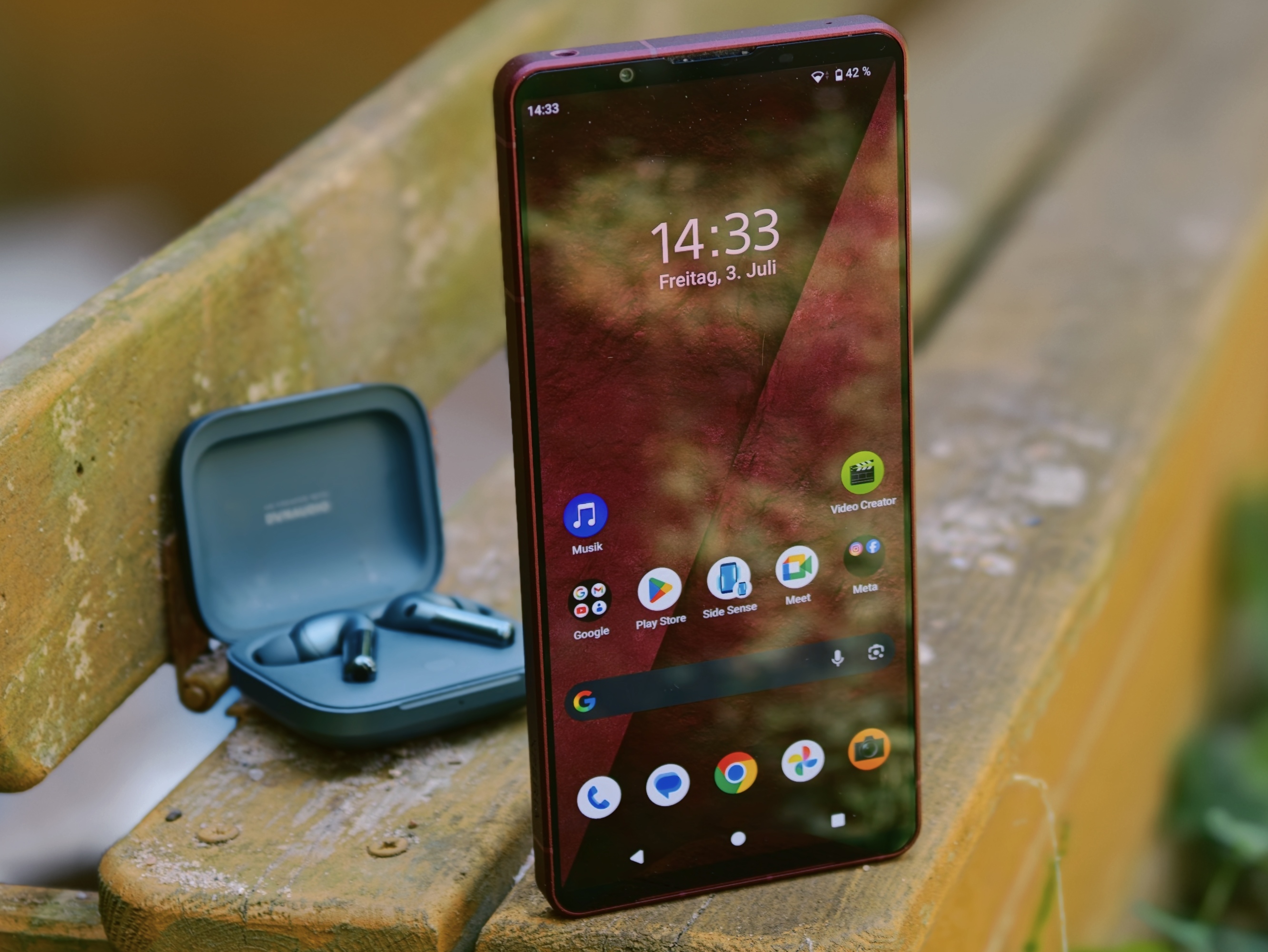 A lightweight alternative to the Xiaomi 17 Ultra and iPhone 17 Pro Max, but ... | review conclusion